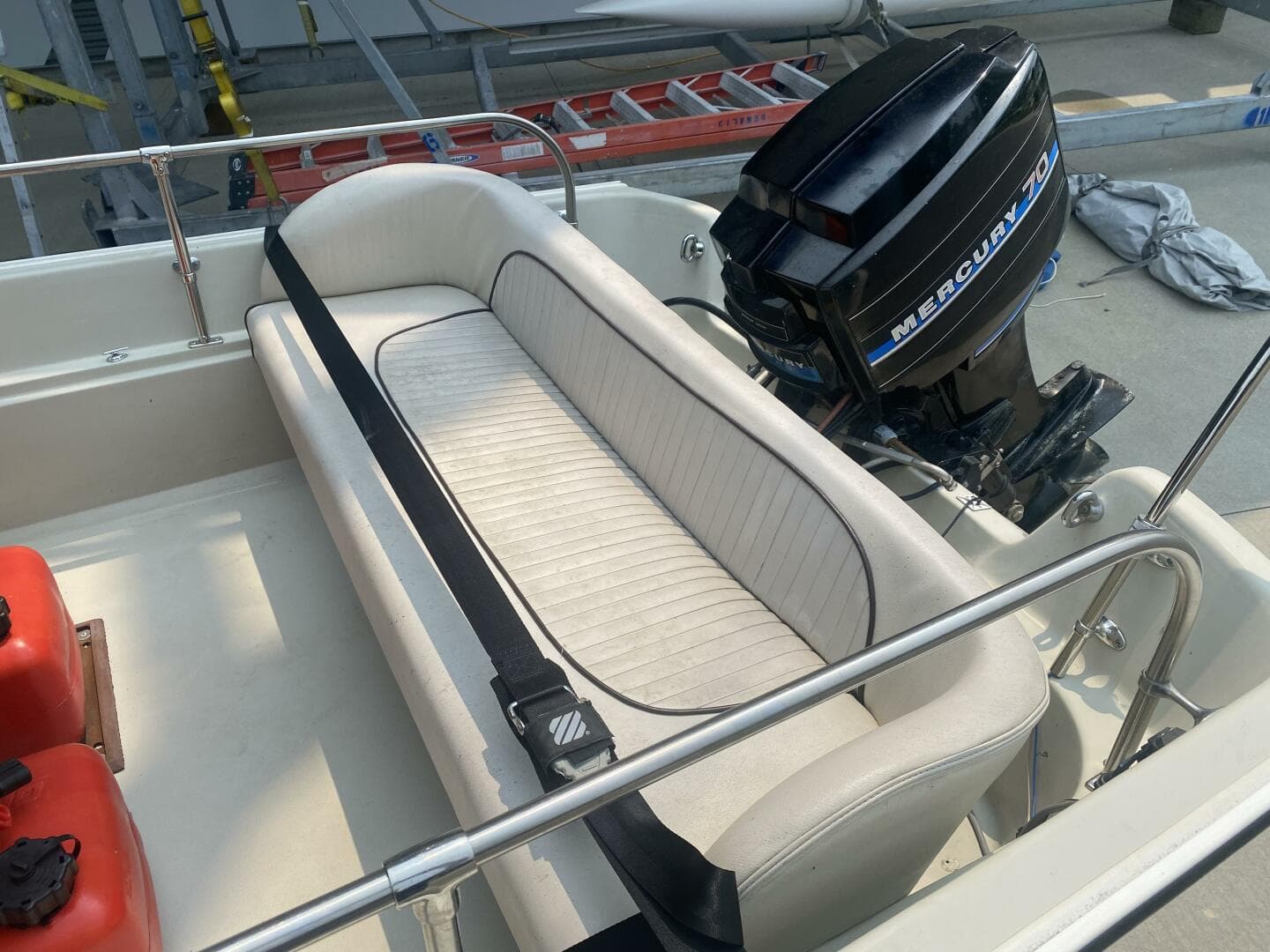 1981 Boston Whaler 17 Montauk