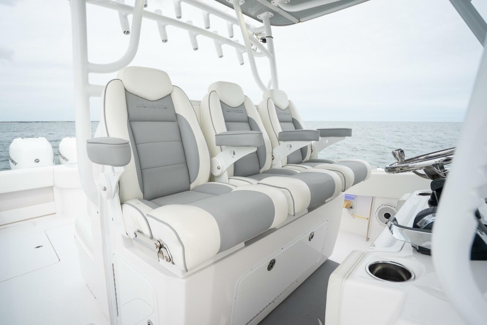 2020 Invincible 30 Open