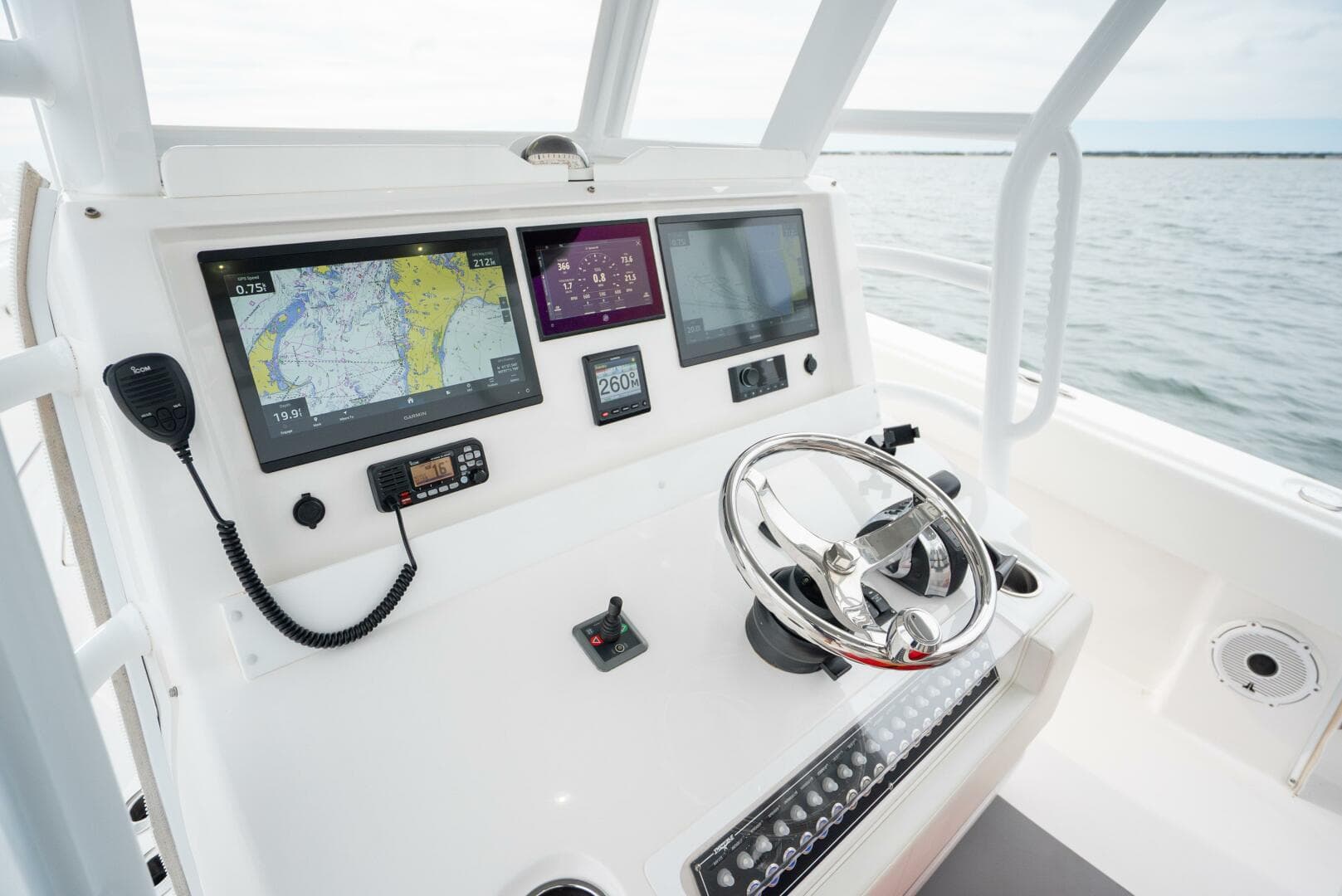 2020 Invincible 30 Open