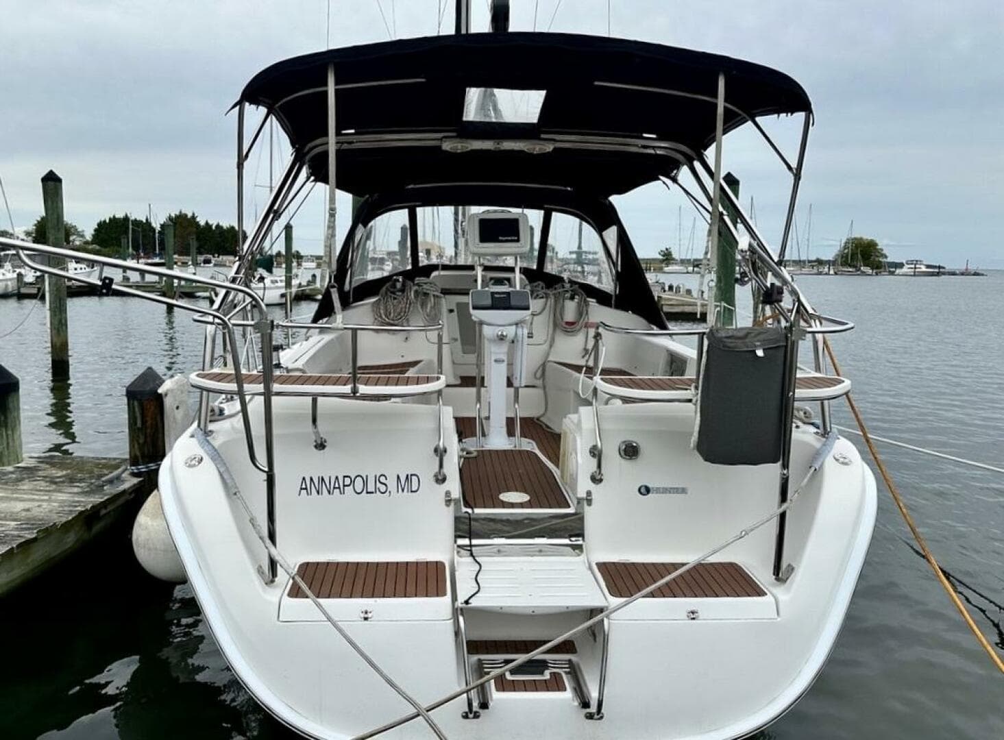 2006 Hunter 38
