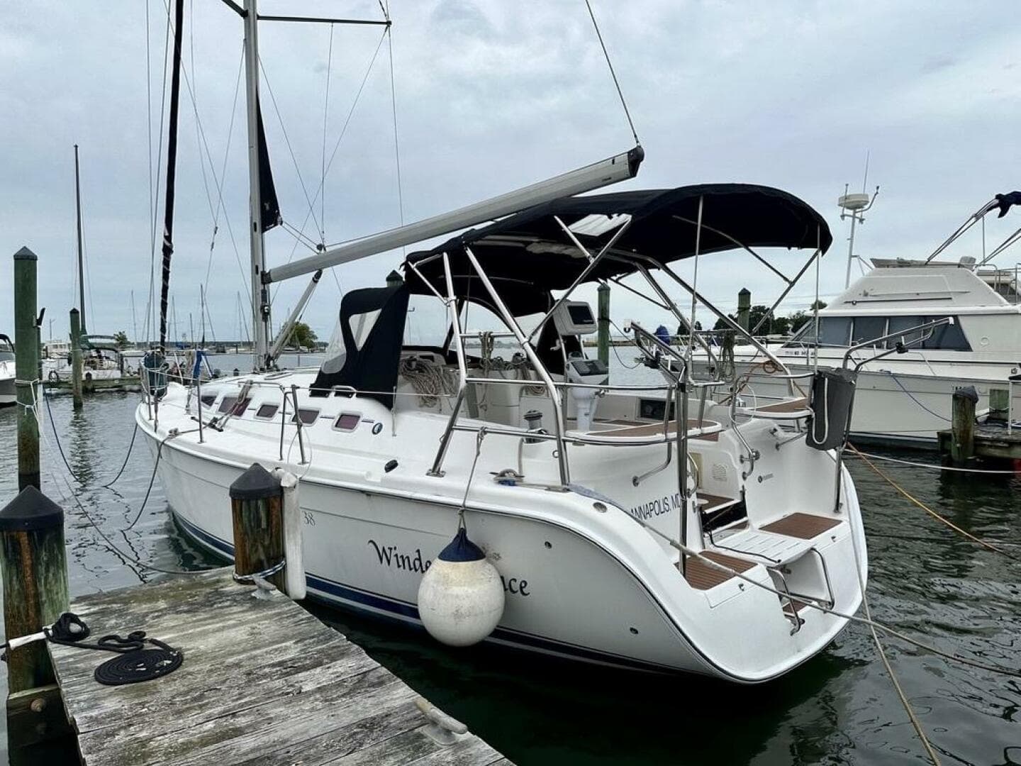 2006 Hunter 38