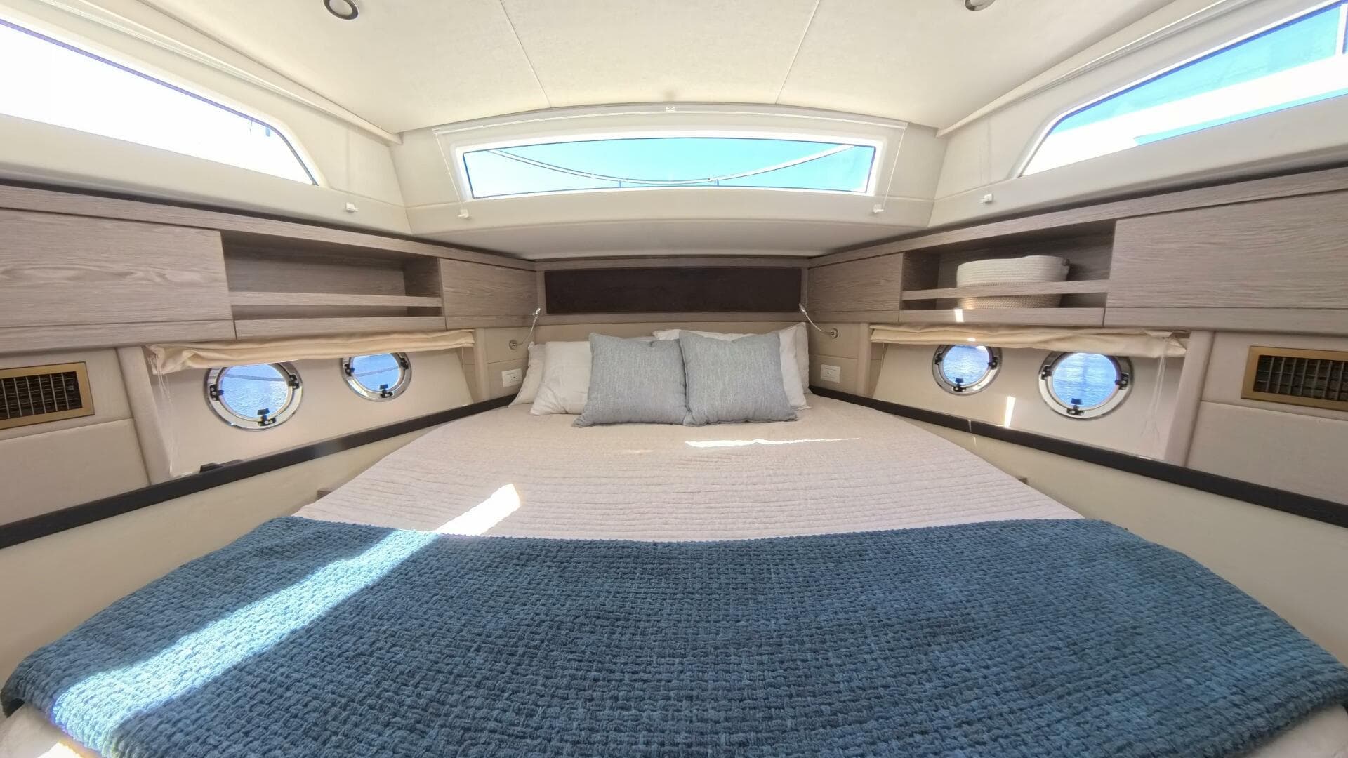 2024 Greenline 48 Fly Hybrid