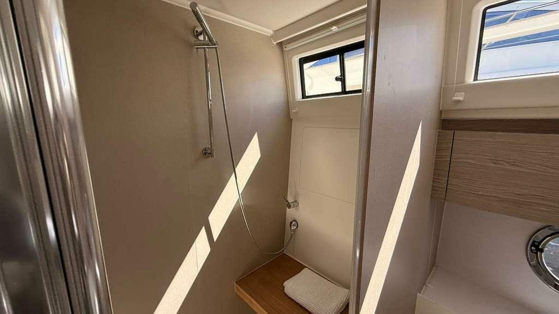 2024 Greenline 48 Fly Hybrid