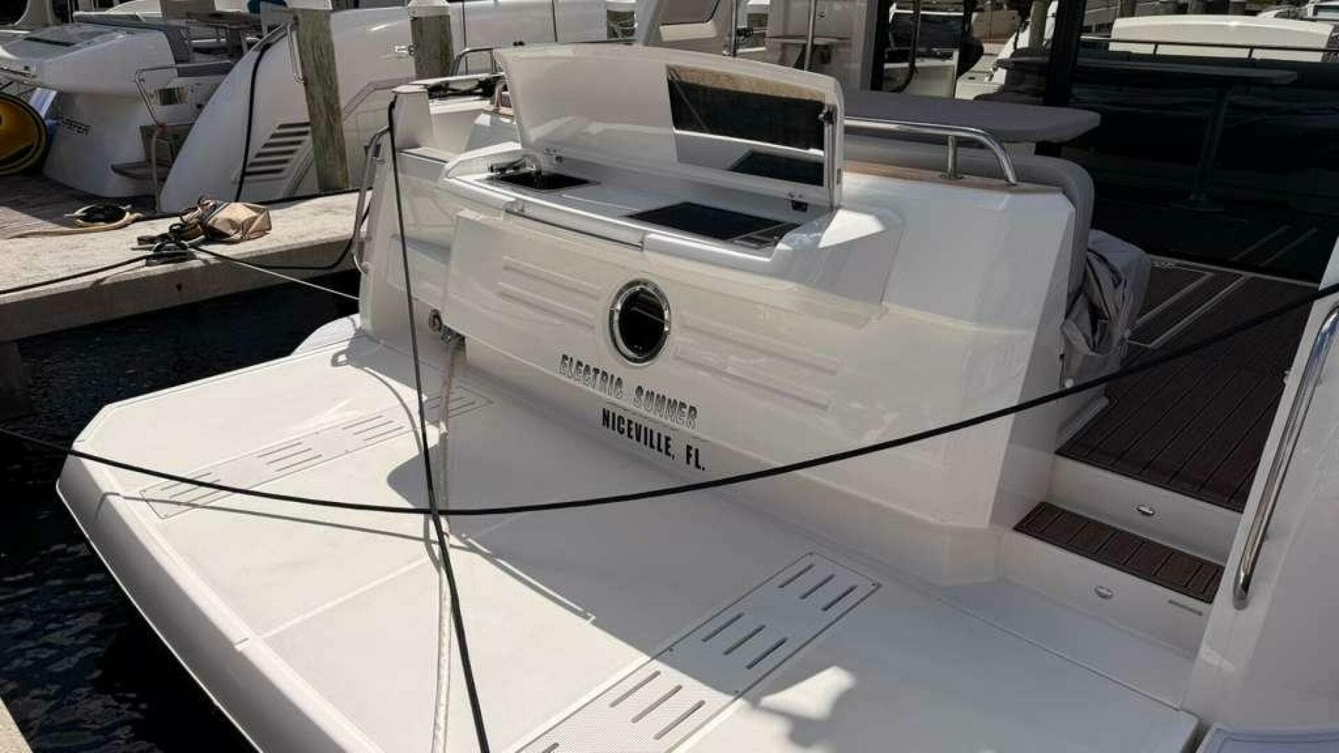 2024 Greenline 48 Fly Hybrid