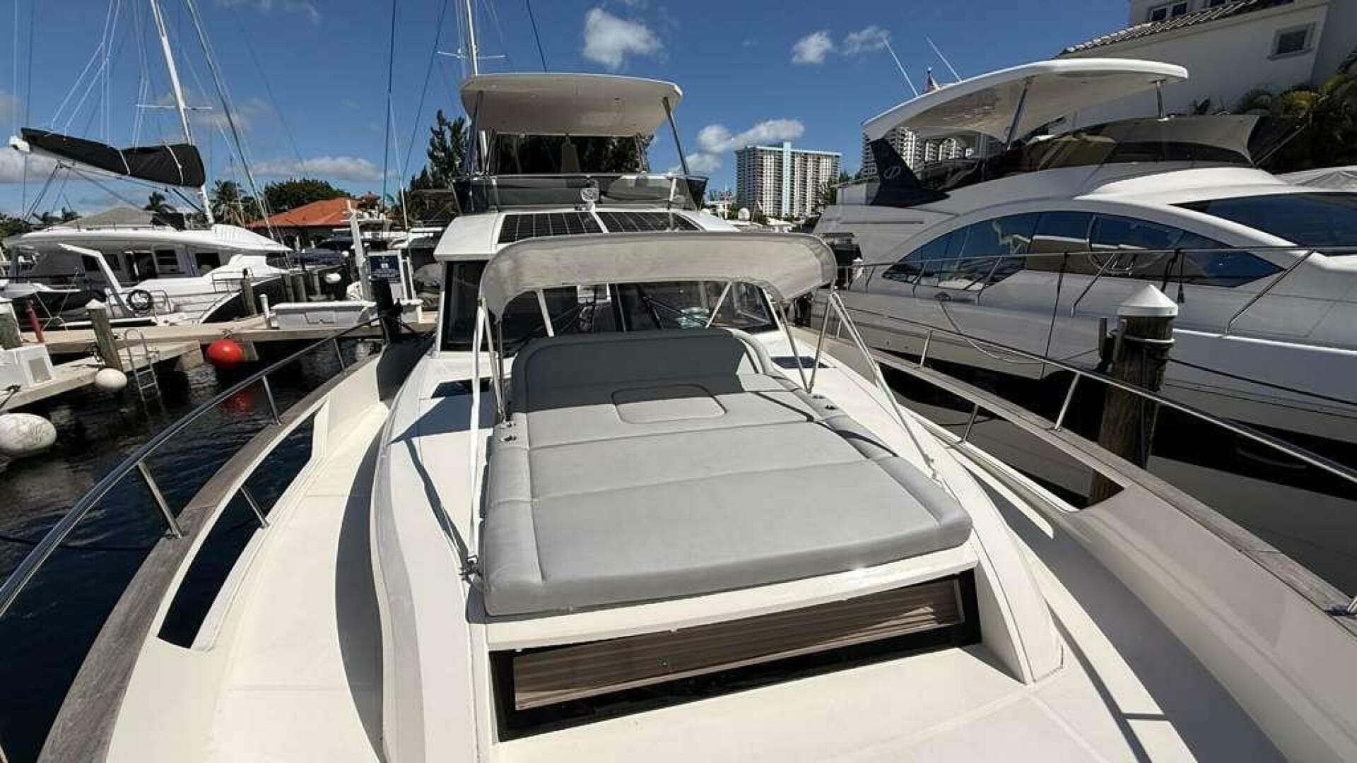 2024 Greenline 48 Fly Hybrid