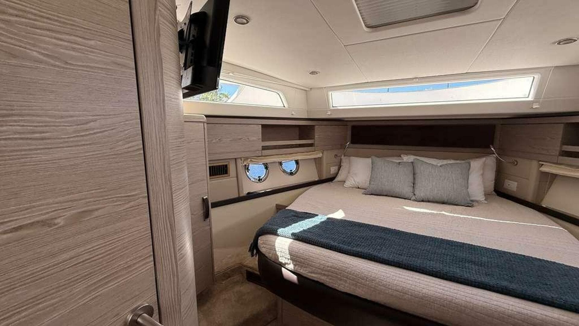 2024 Greenline 48 Fly Hybrid