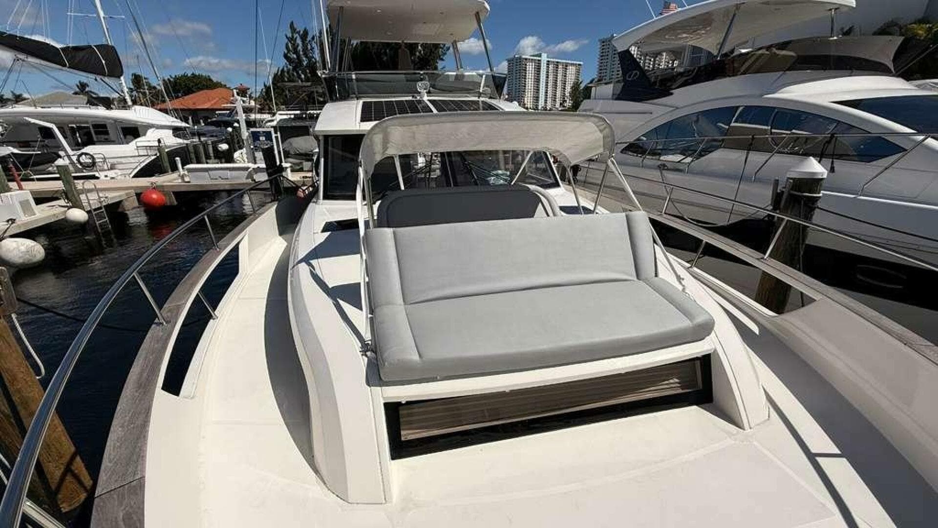 2024 Greenline 48 Fly Hybrid