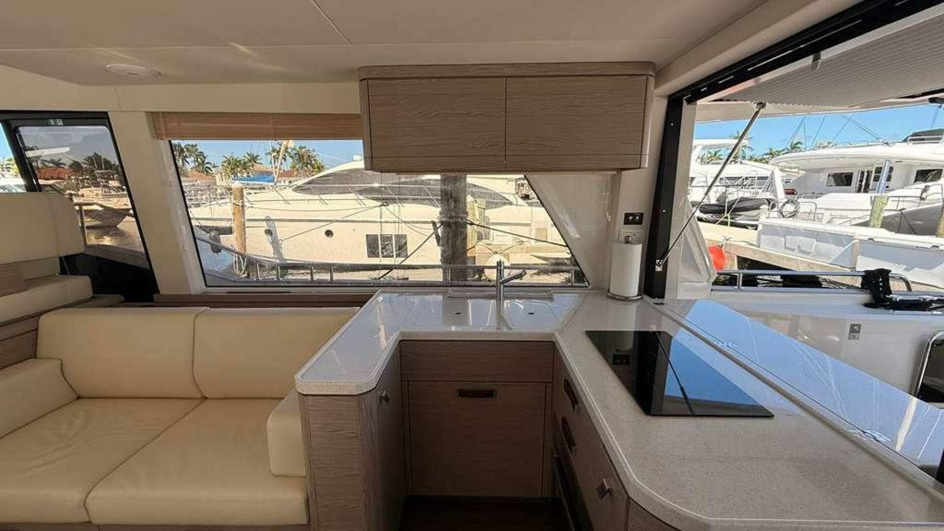 2024 Greenline 48 Fly Hybrid