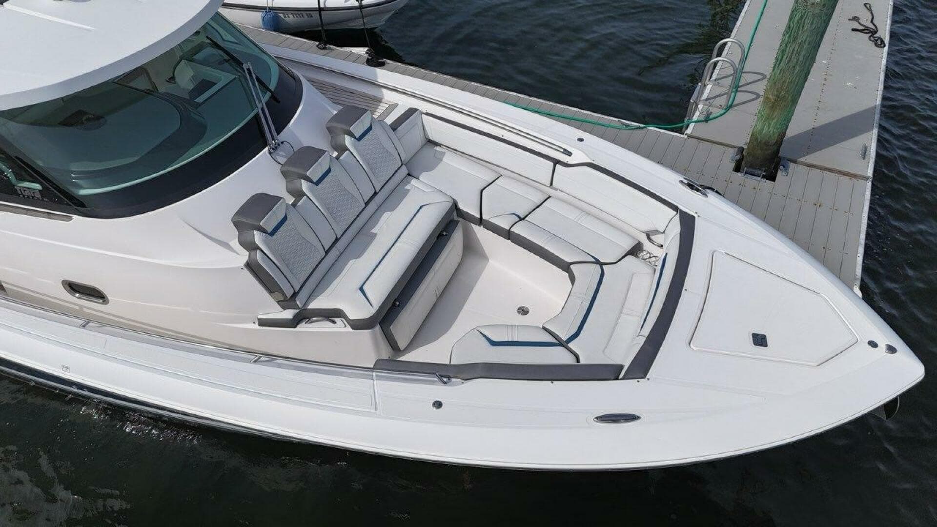 2021 Tiara Sport 43 LS