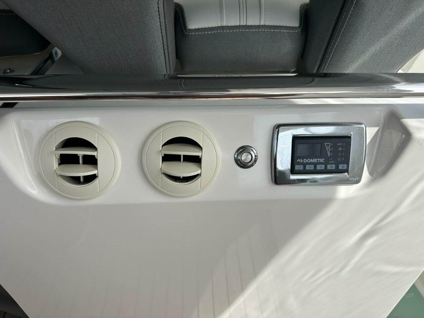 2021 Tiara Sport 43 LS