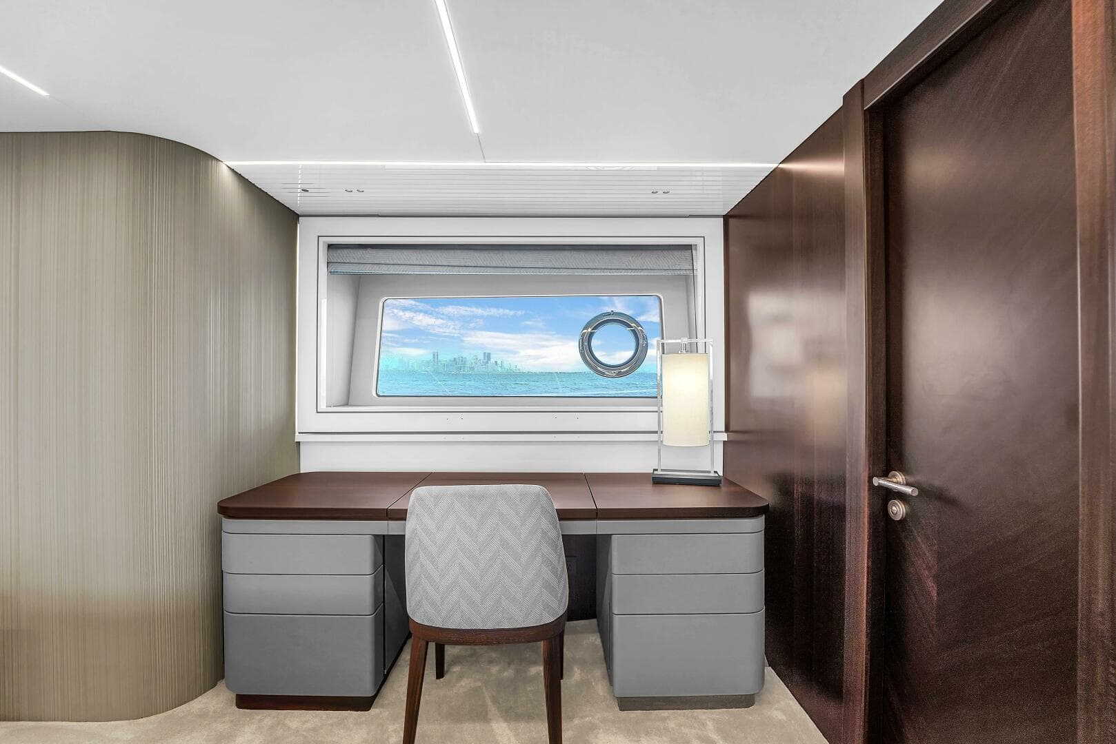 2024 Sunseeker Ocean 90 Enclosed / Ocean 182