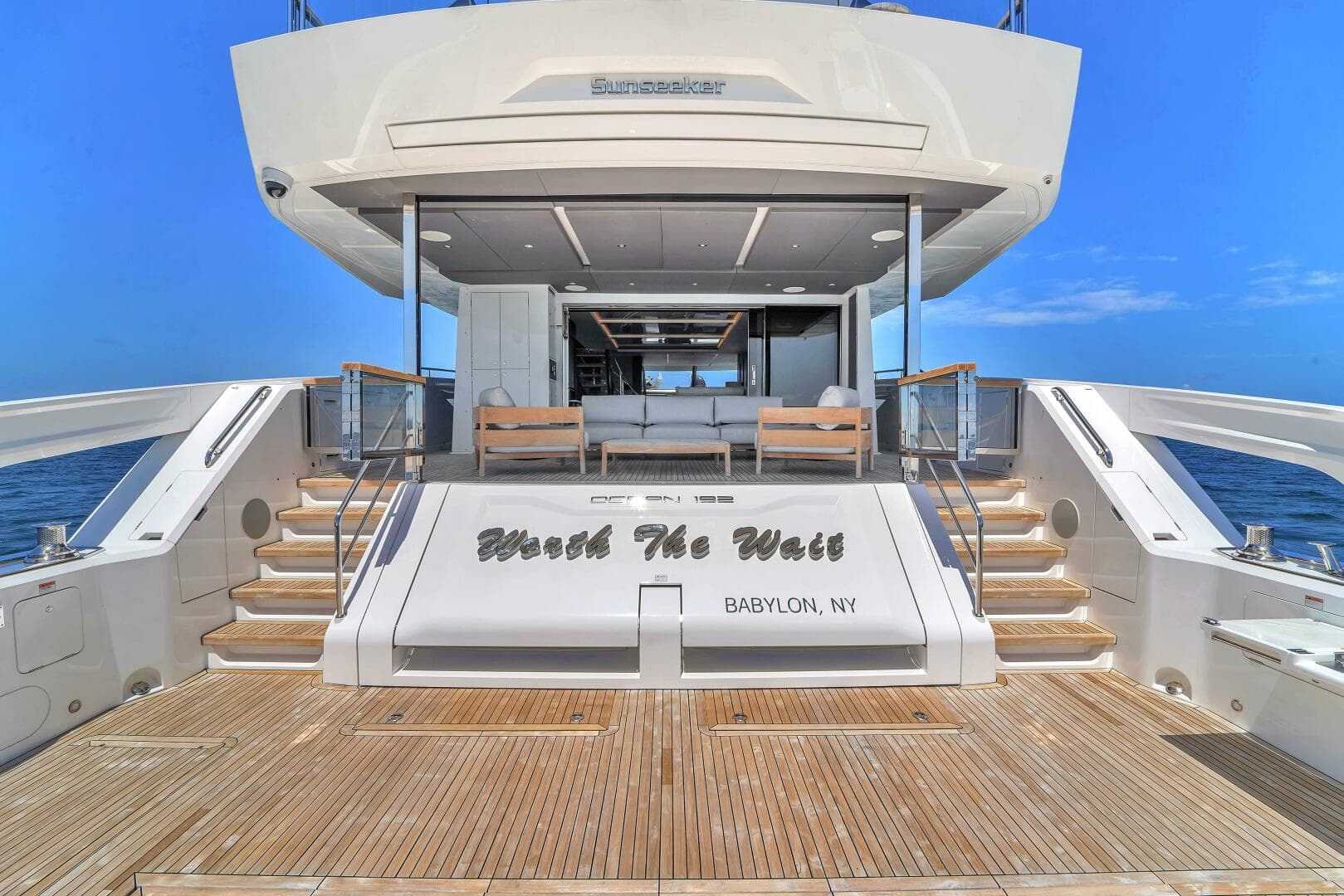 2024 Sunseeker Ocean 90 Enclosed / Ocean 182