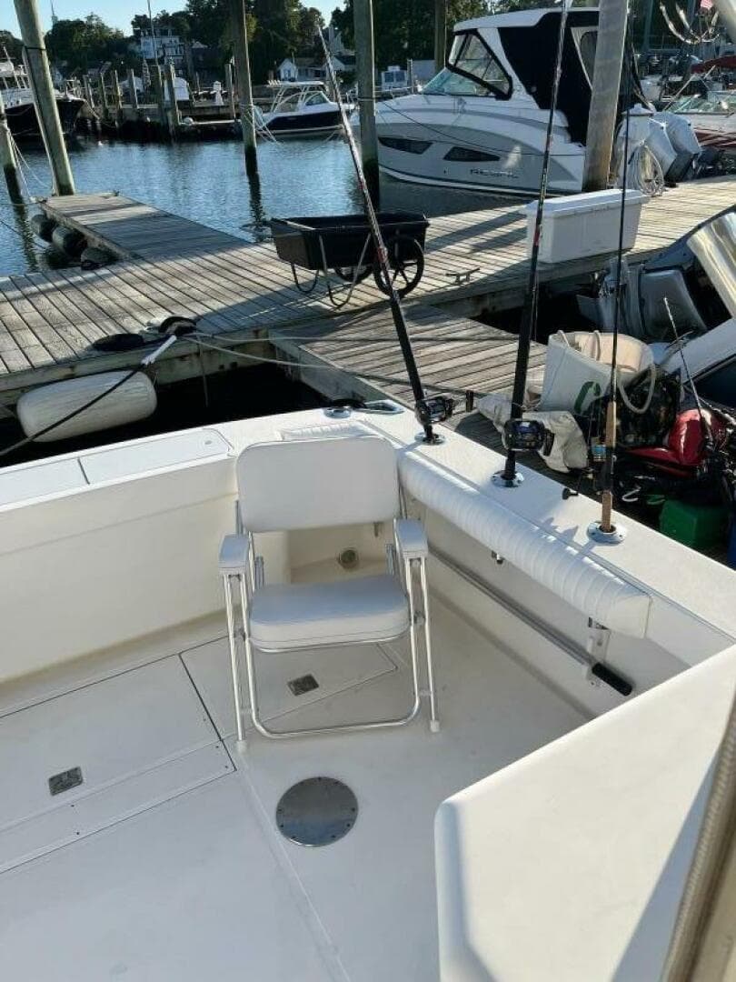 2000 Cabo 31 Express