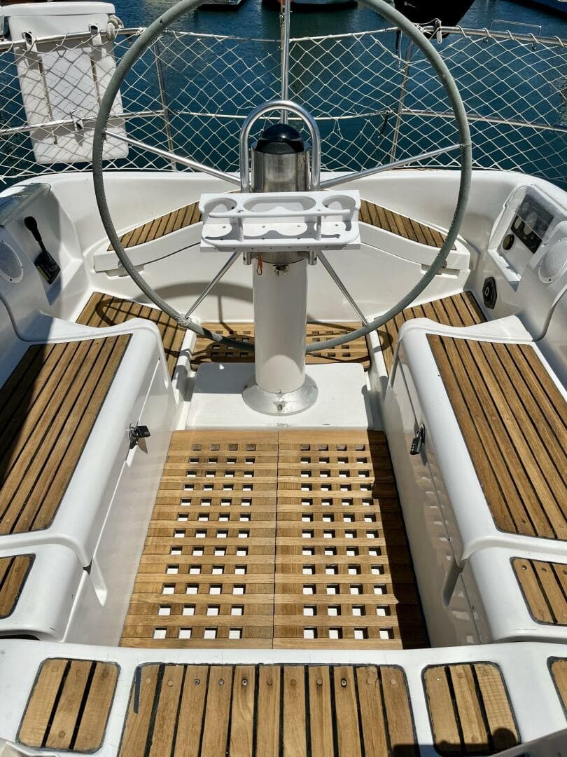 1991 Beneteau First 38s5