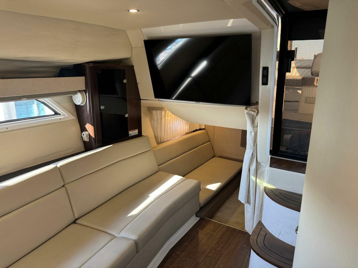 2016 Regal 35 Sport Coupe