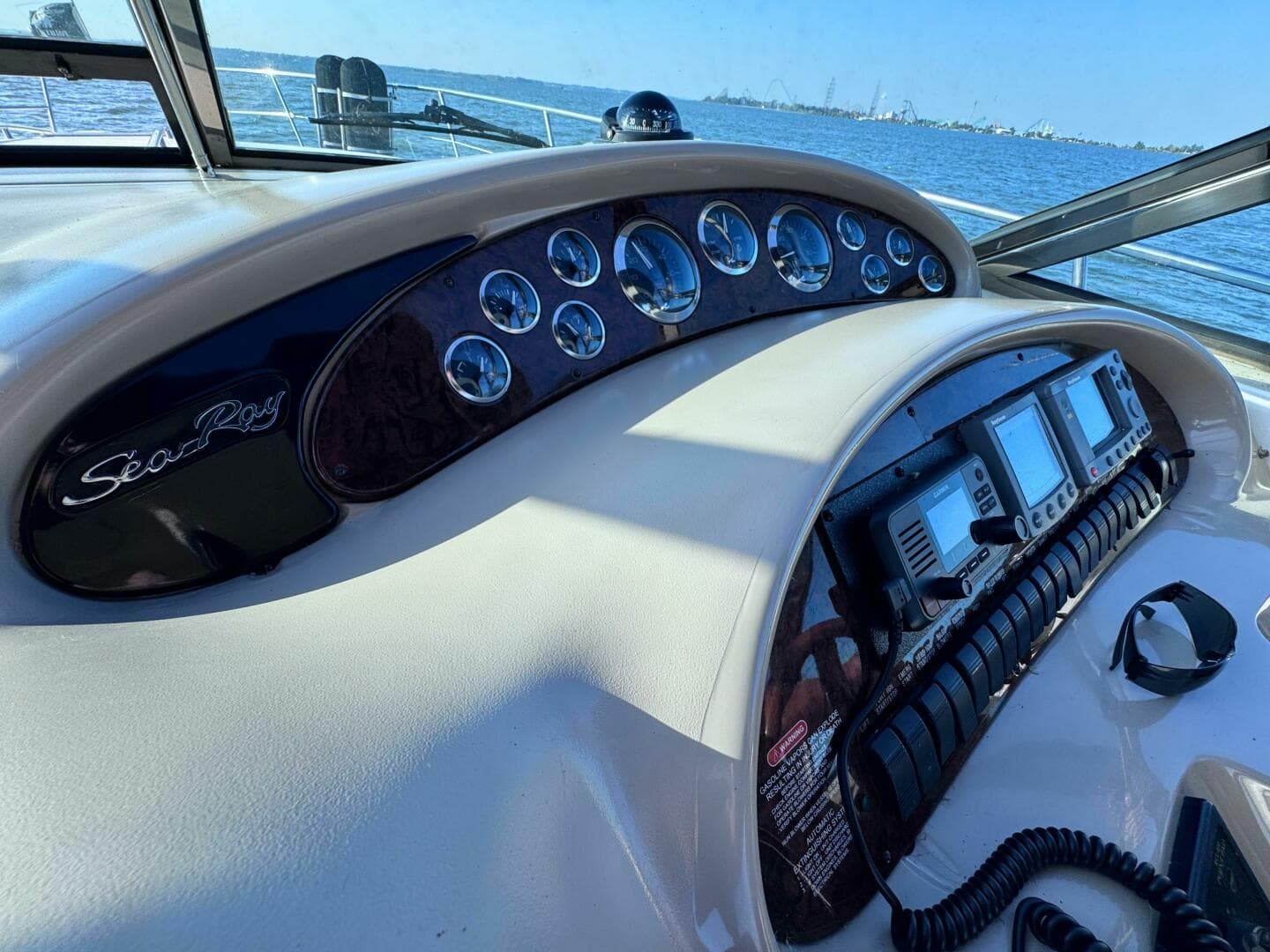 2001 Sea Ray 380 Sundancer