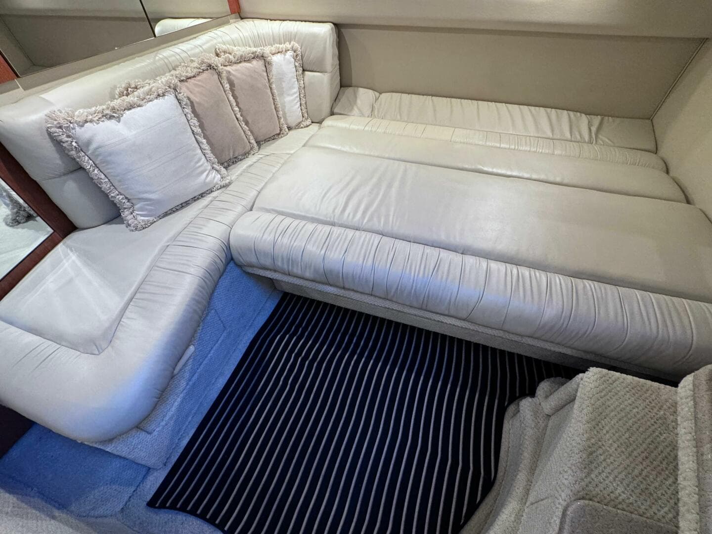 2001 Sea Ray 380 Sundancer