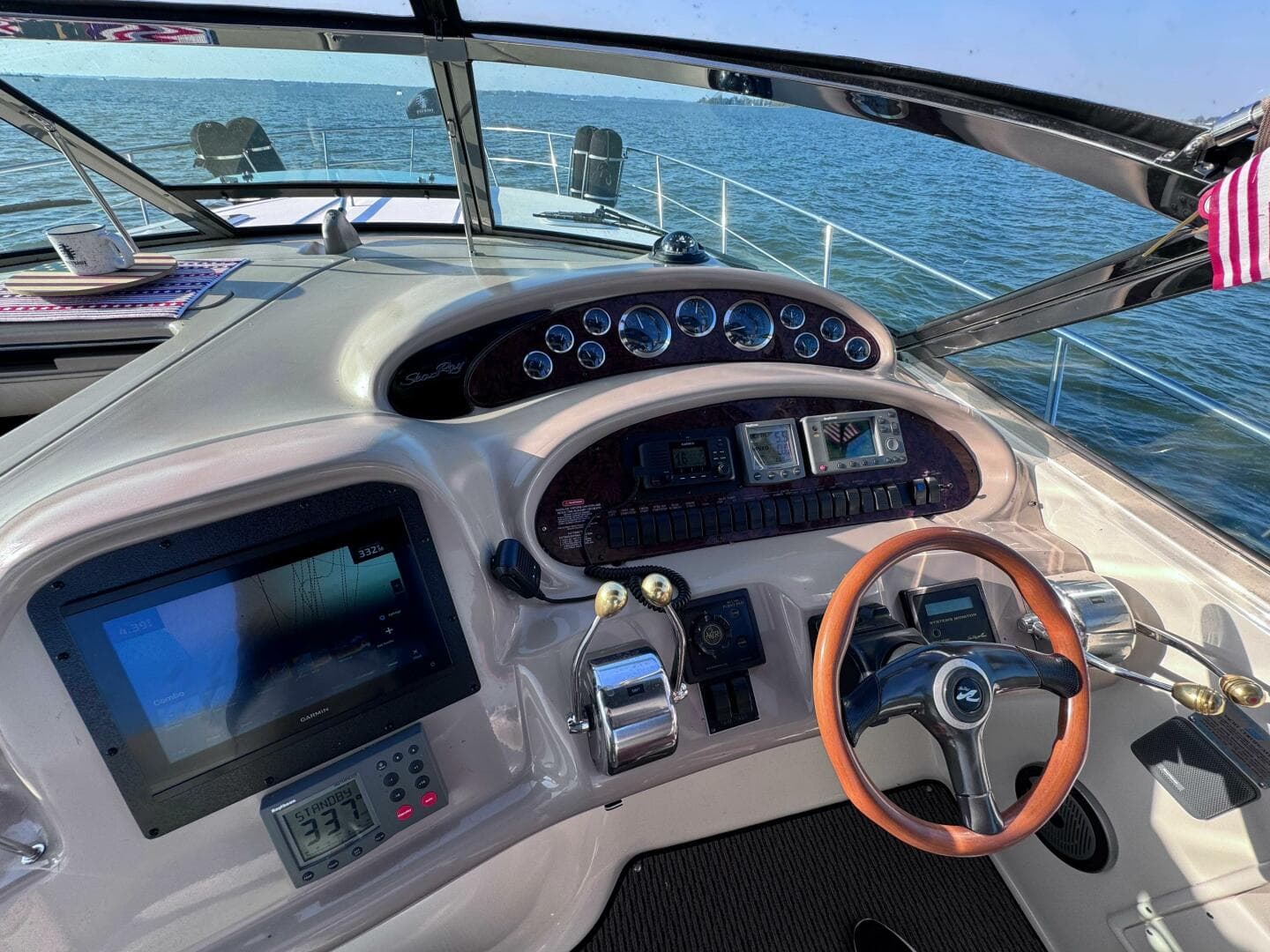 2001 Sea Ray 380 Sundancer