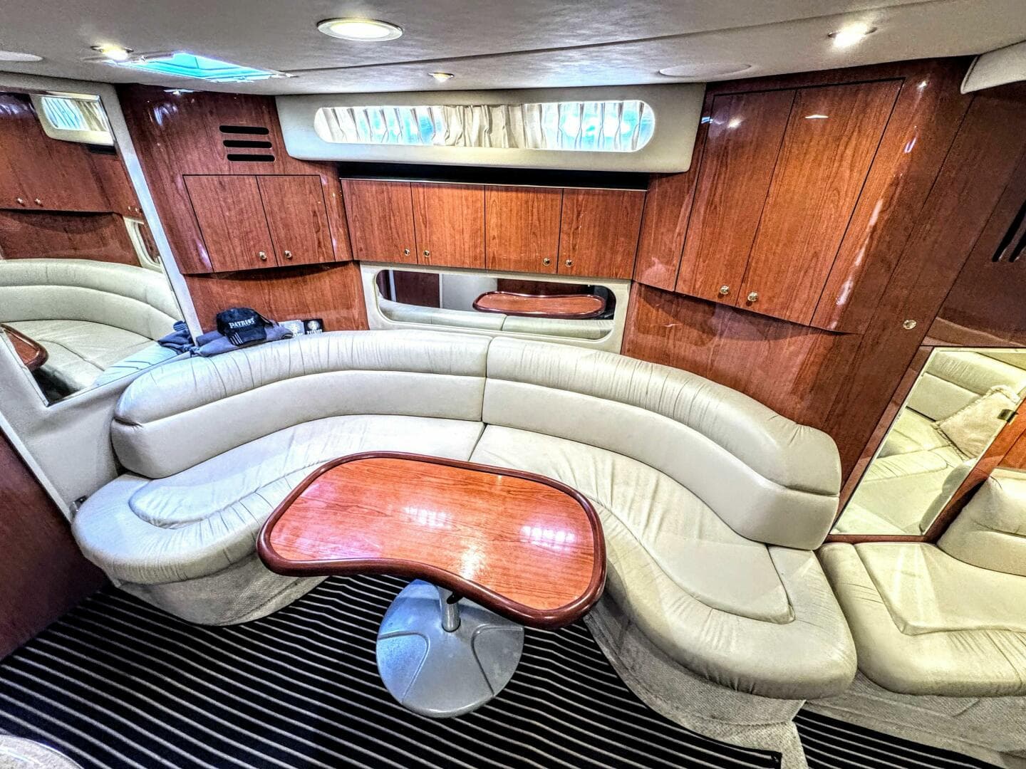 2001 Sea Ray 380 Sundancer