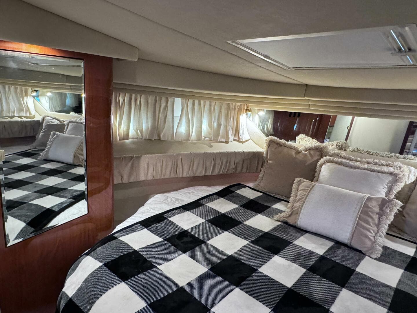 2001 Sea Ray 380 Sundancer