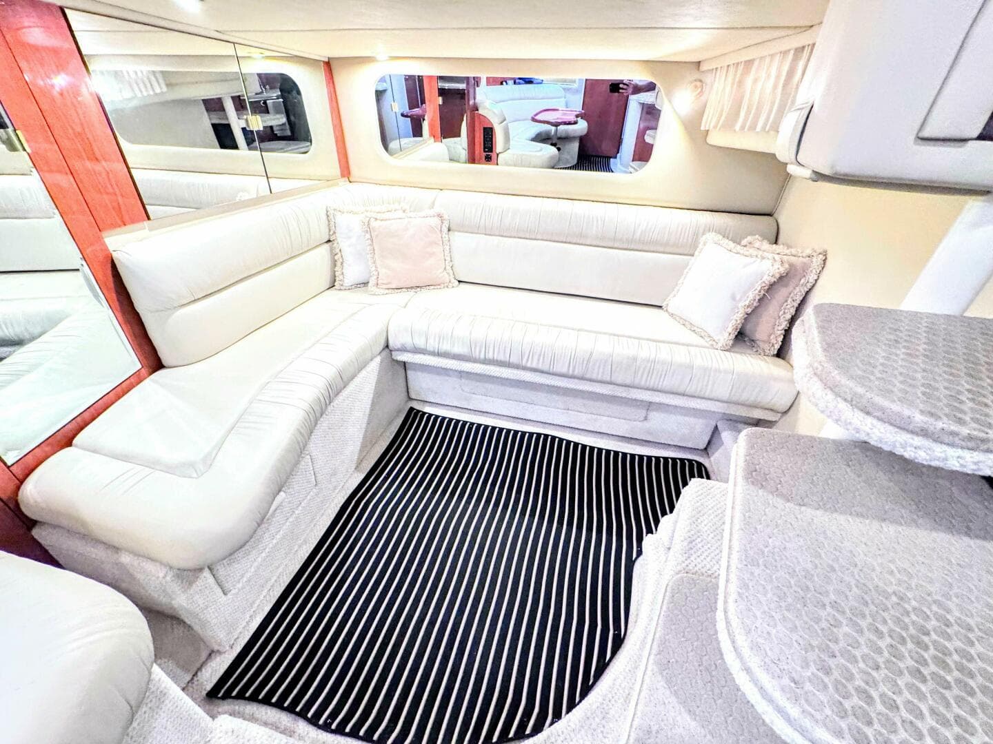 2001 Sea Ray 380 Sundancer