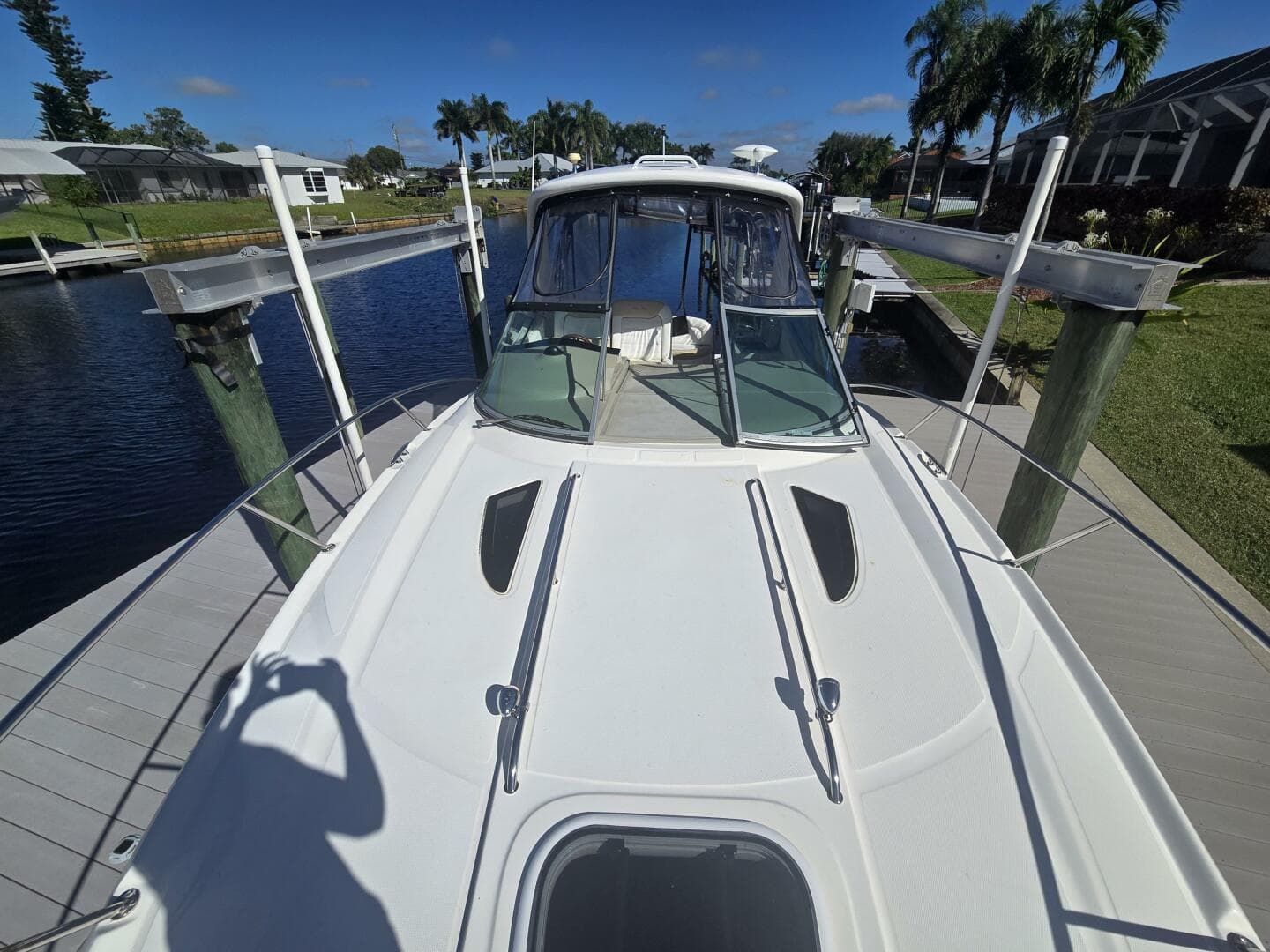 2010 Sea Ray 330 Sundancer