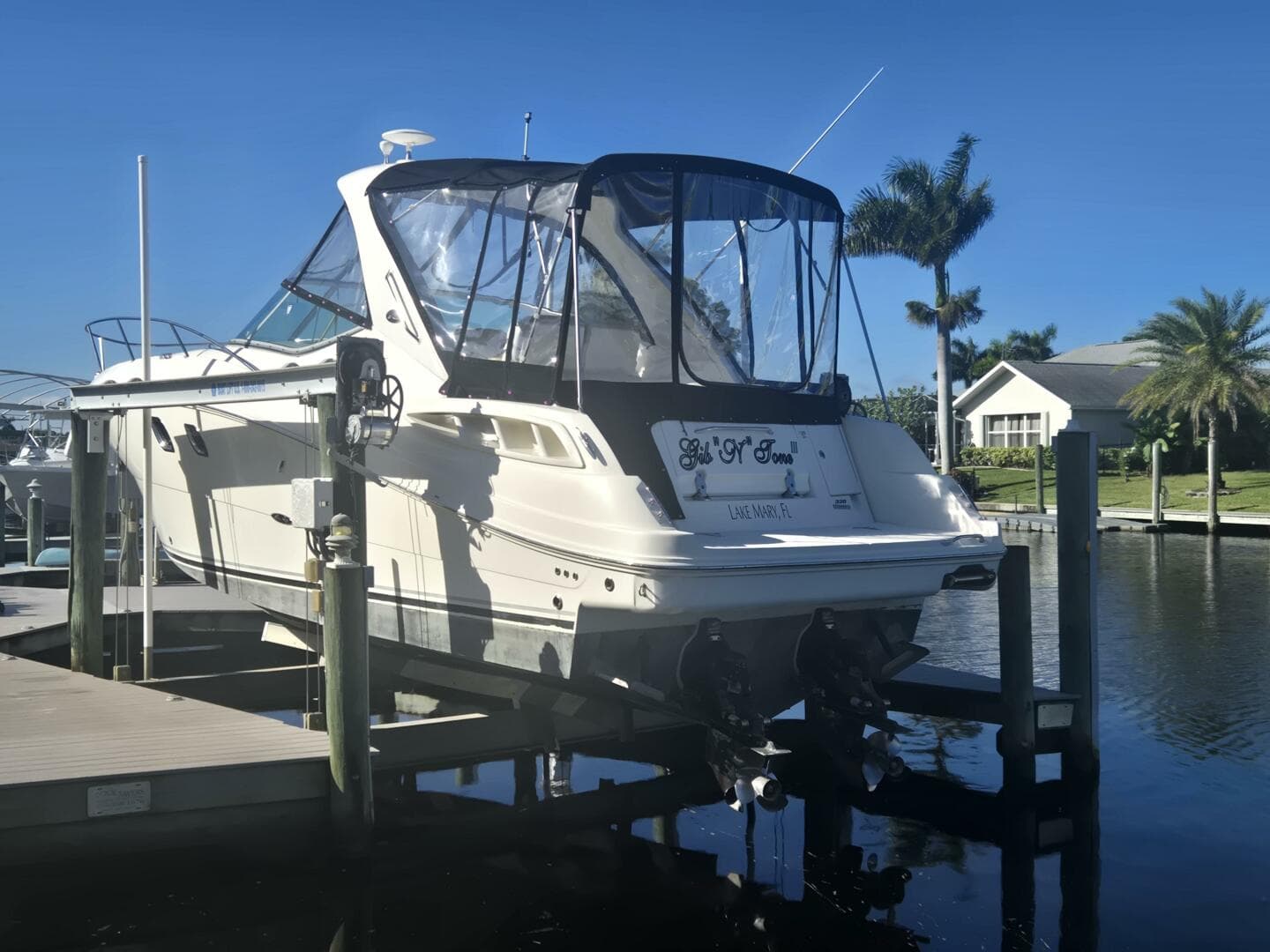 2010 Sea Ray 330 Sundancer