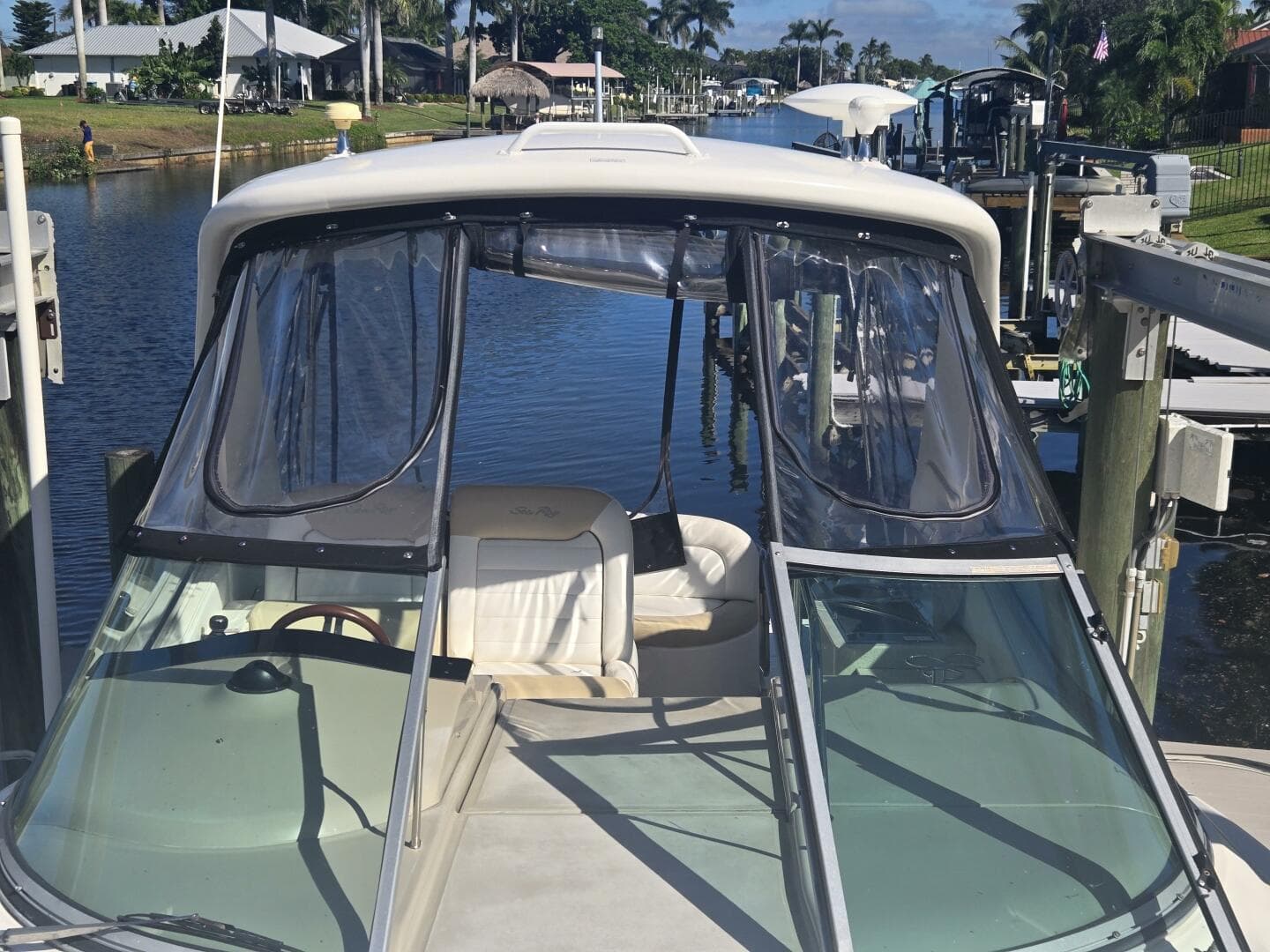 2010 Sea Ray 330 Sundancer