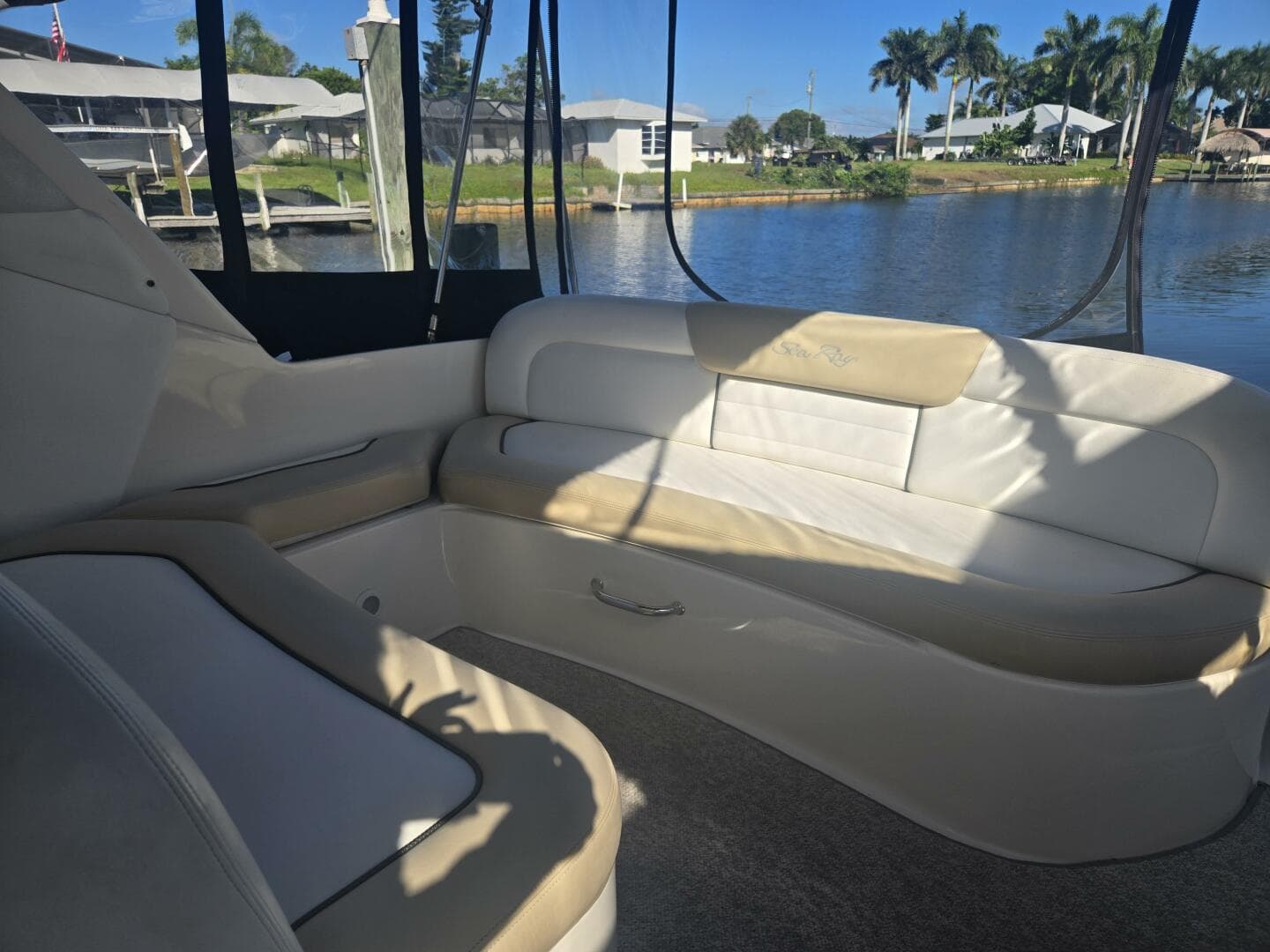 2010 Sea Ray 330 Sundancer