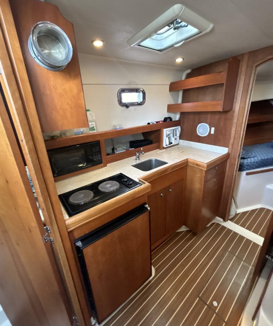 2005 Mainship Pilot 34 Rum Runner II