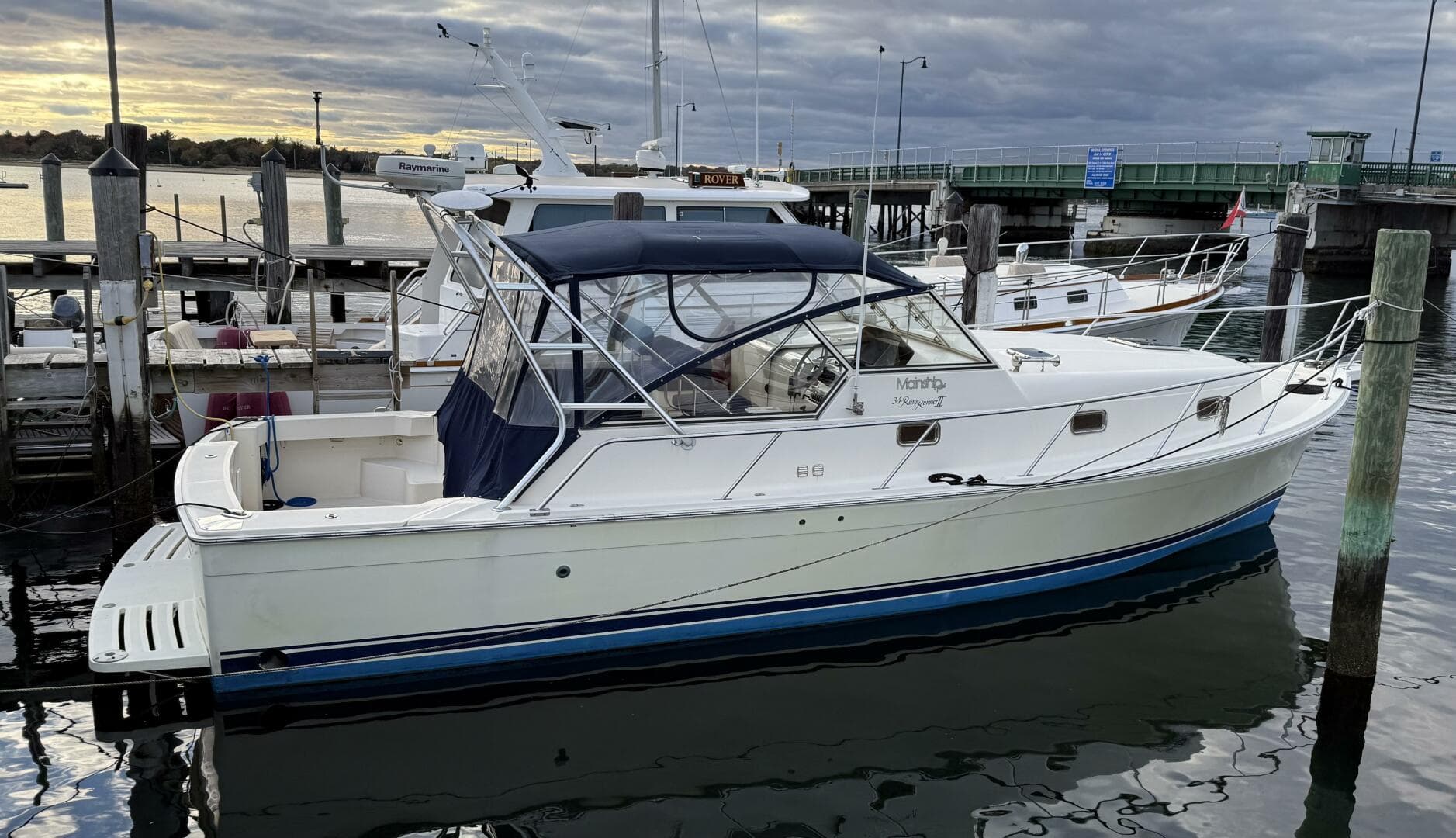 2005 Mainship Pilot 34 Rum Runner II