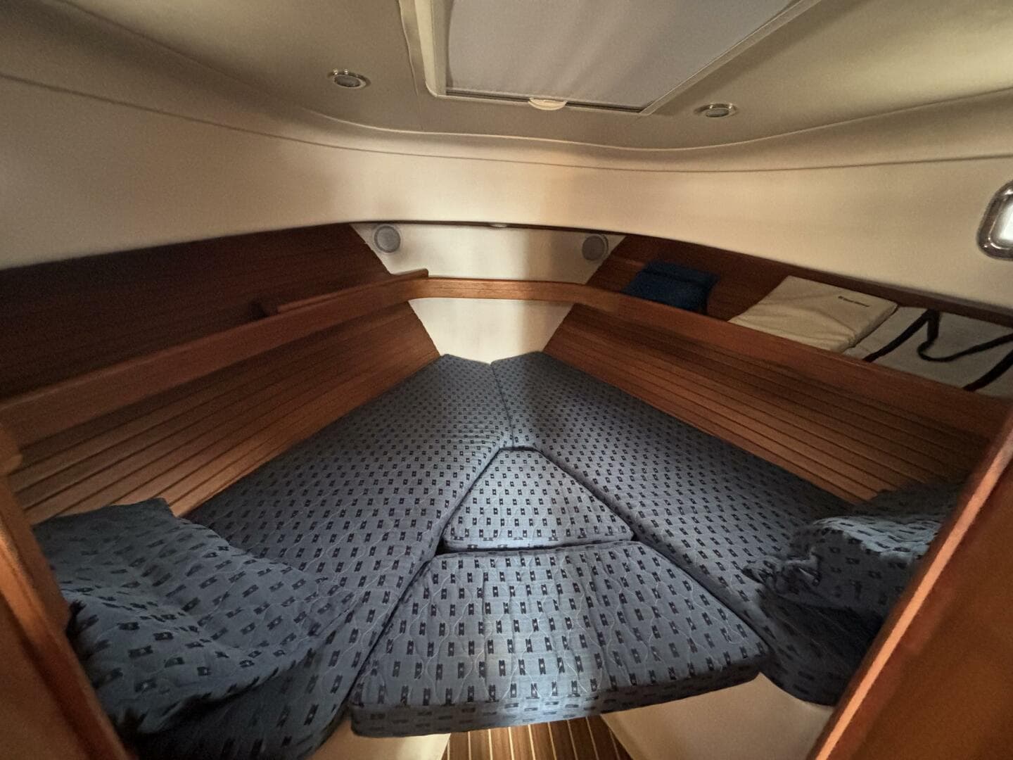 2005 Mainship Pilot 34 Rum Runner II