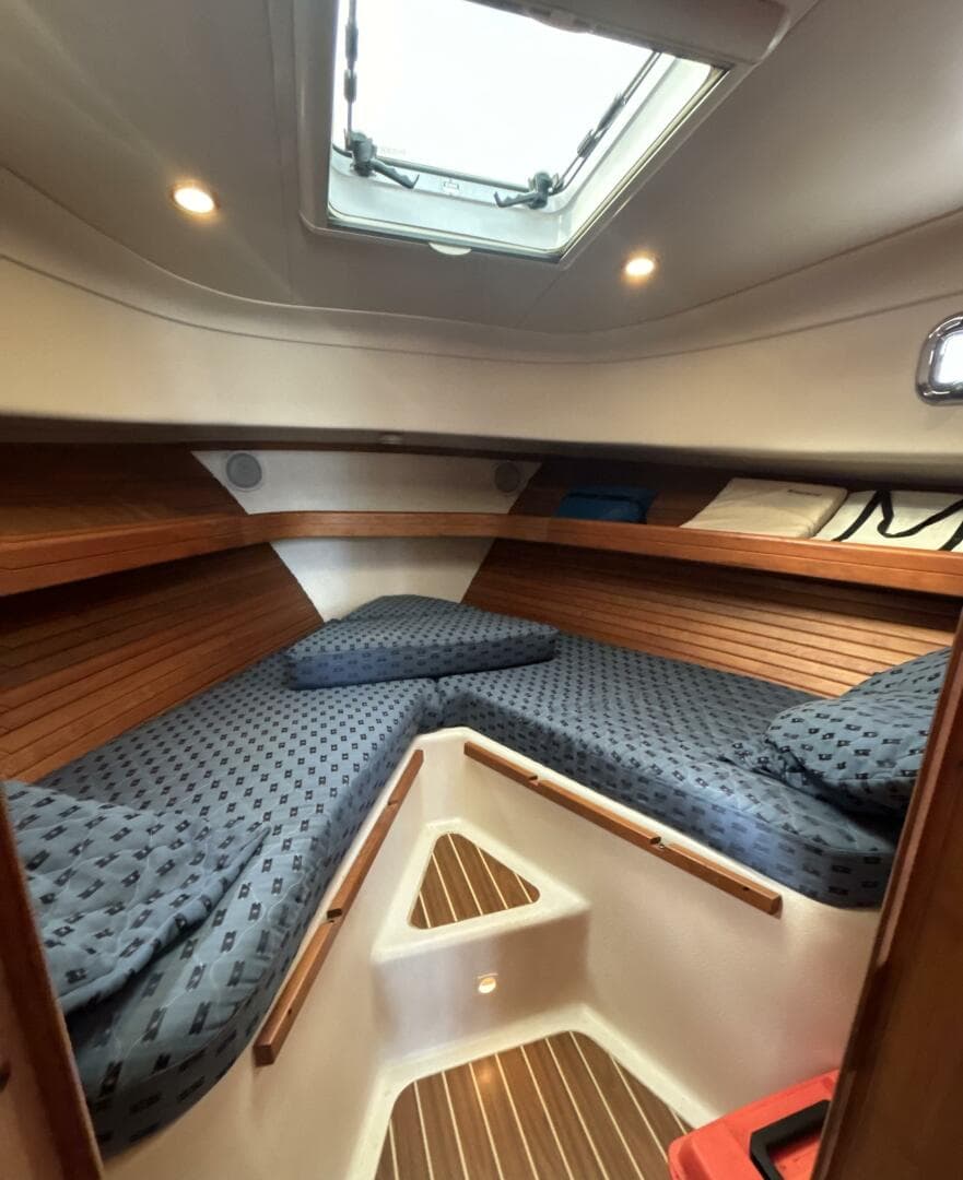 2005 Mainship Pilot 34 Rum Runner II