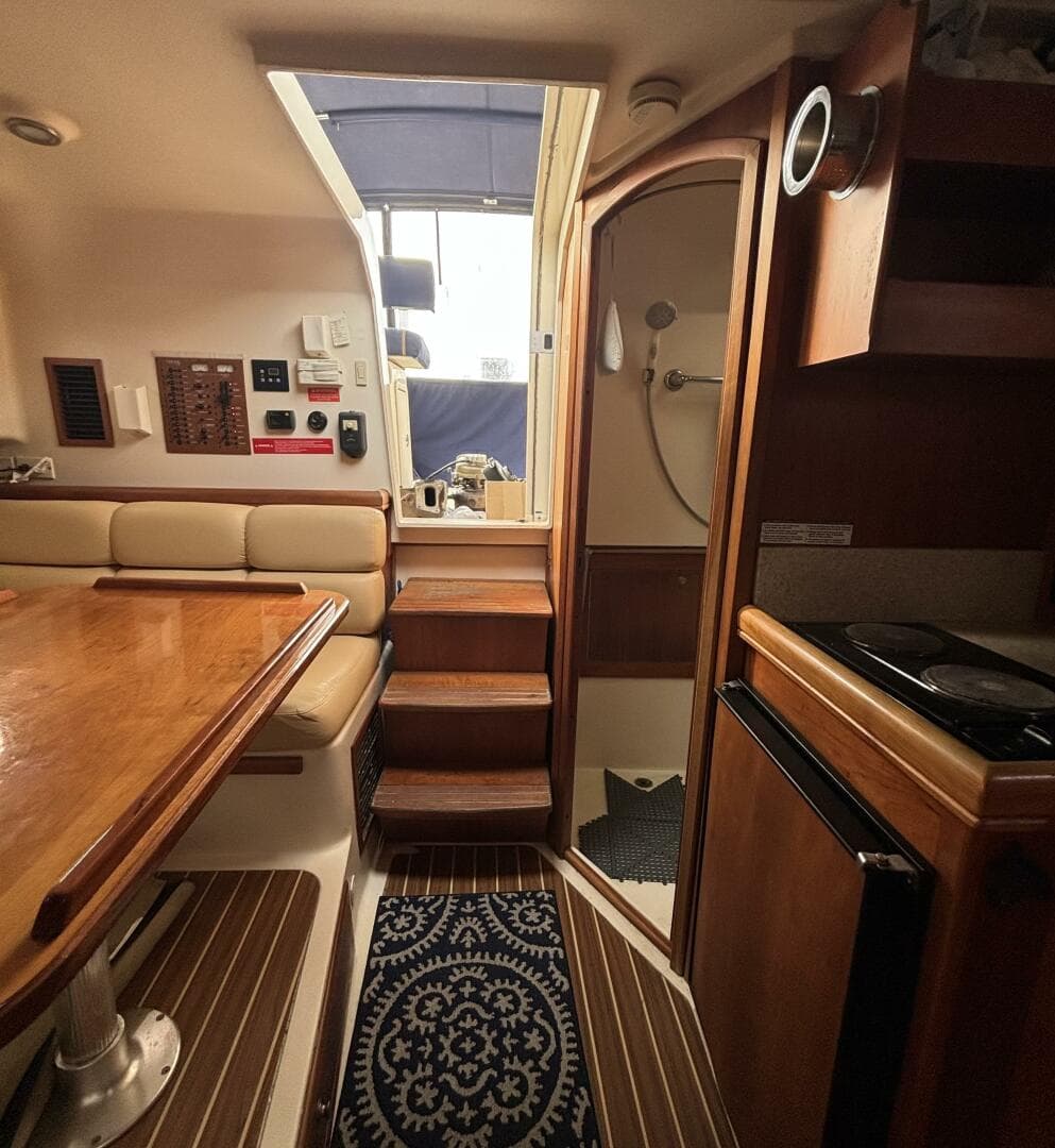 2005 Mainship Pilot 34 Rum Runner II