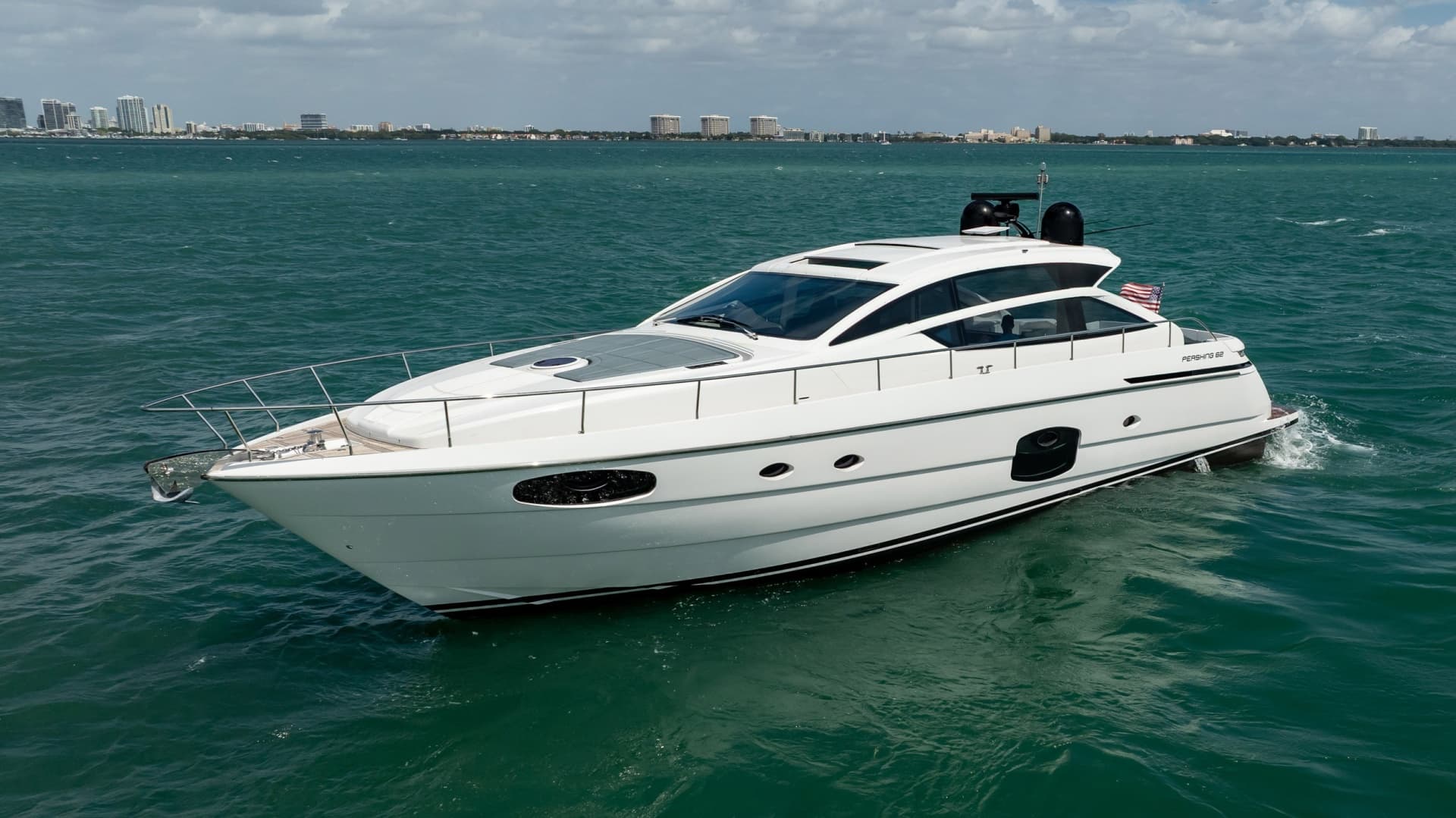 2020 Pershing 62