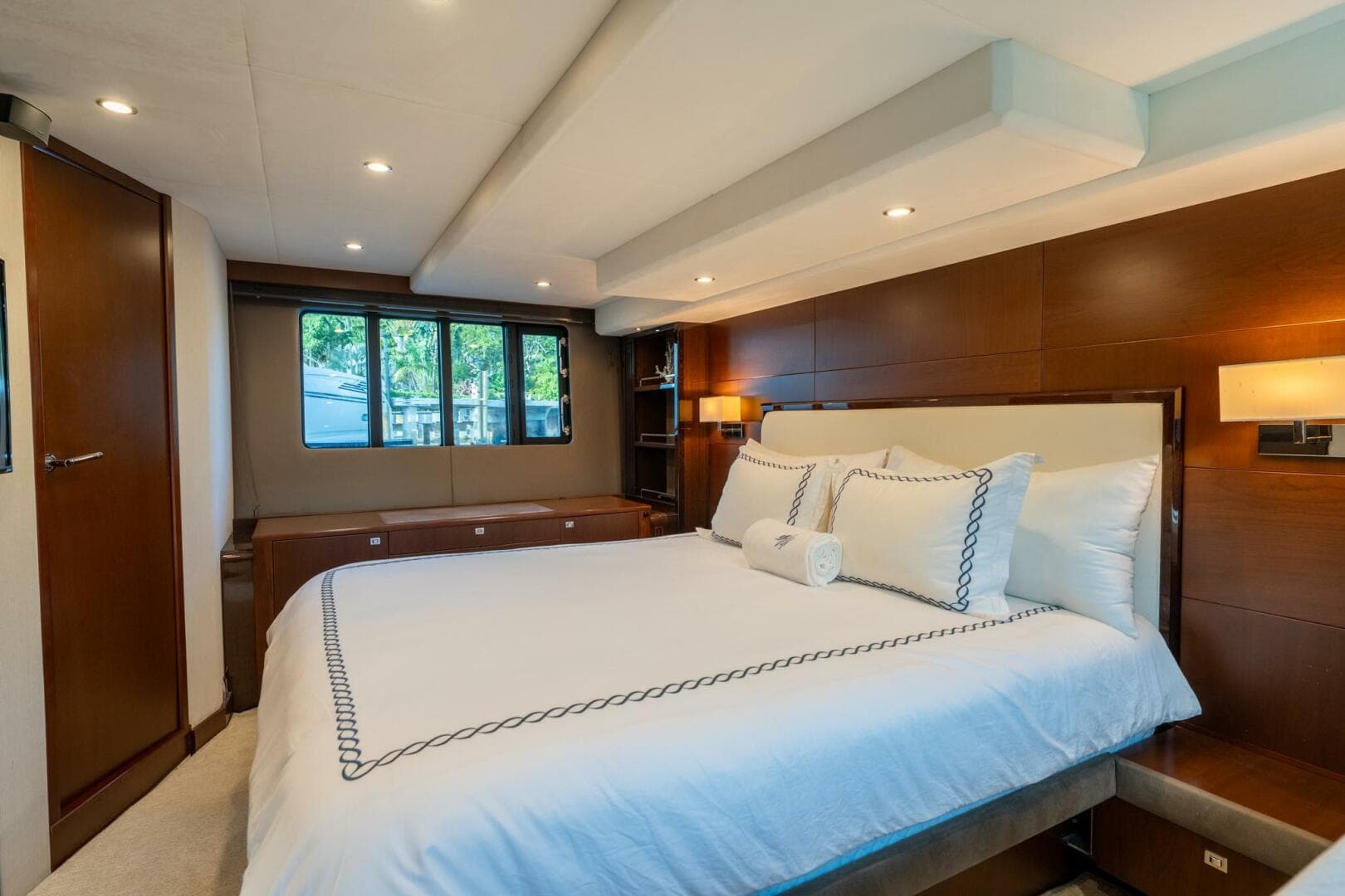 2012 Princess 64 Flybridge