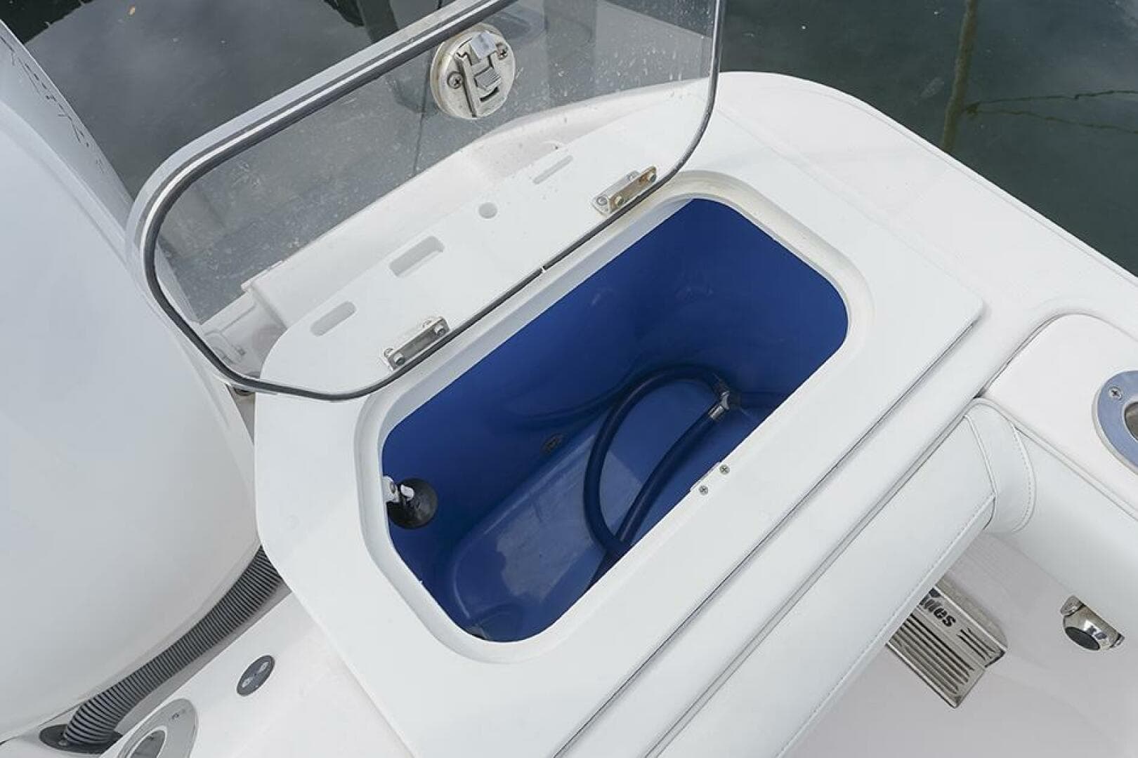 2015 Everglades 295 Center Console