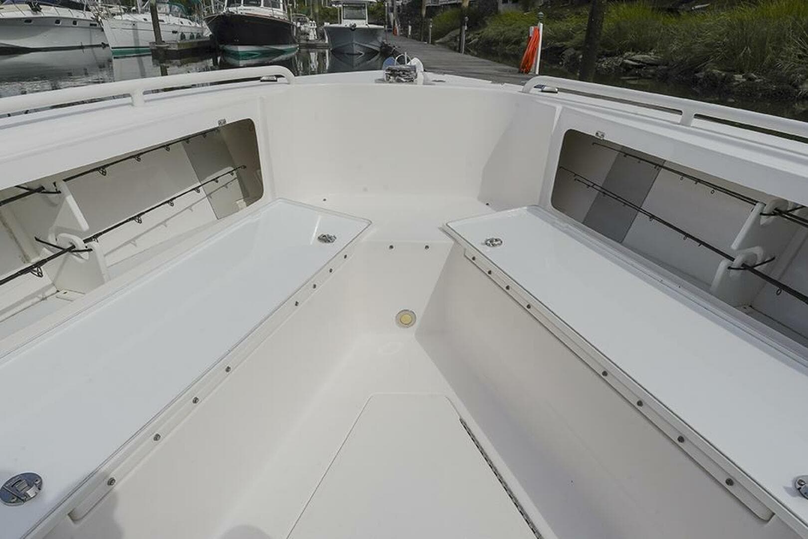 2015 Everglades 295 Center Console