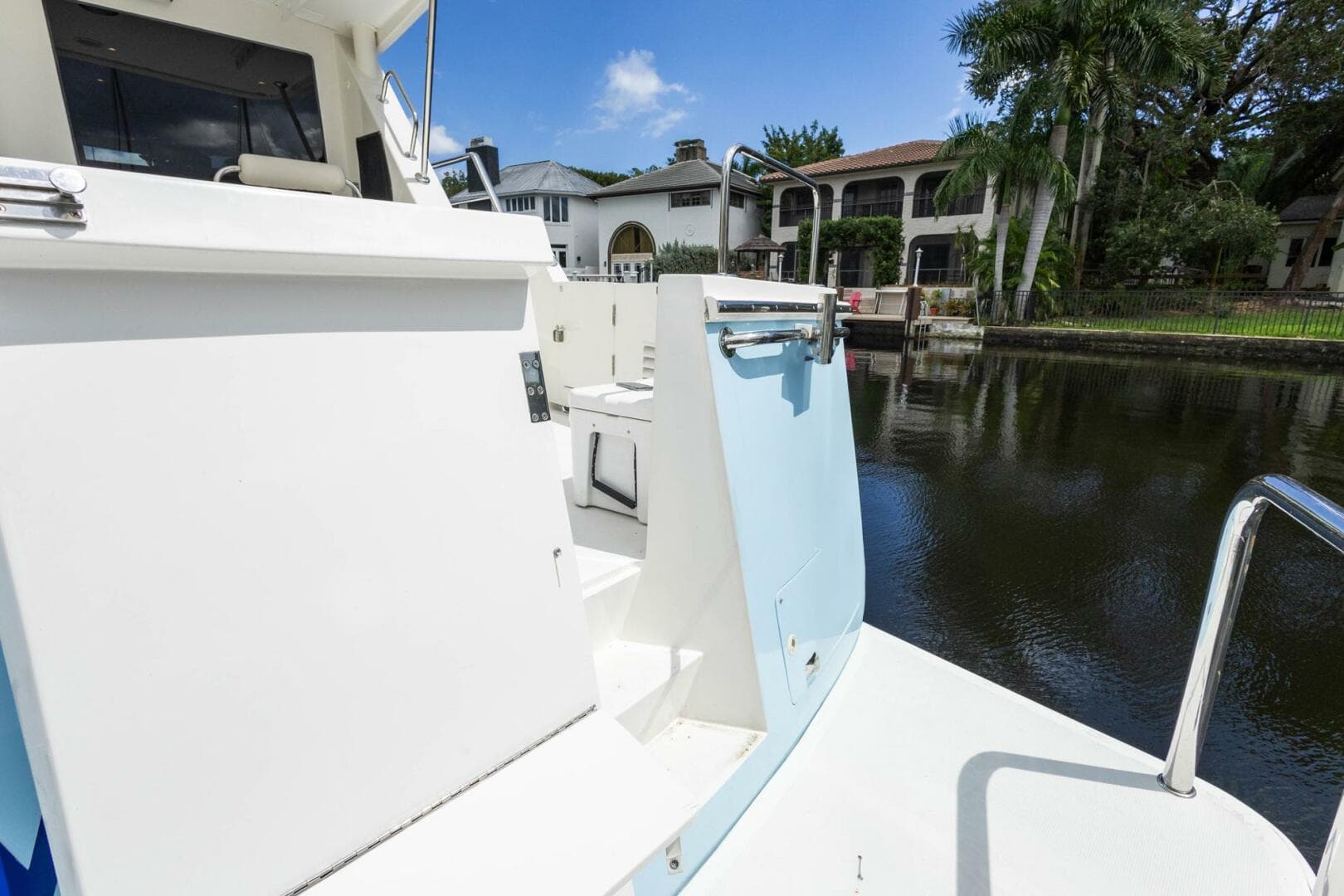 2005 Ocean Alexander Raised Pilothouse Flybridge Sedan