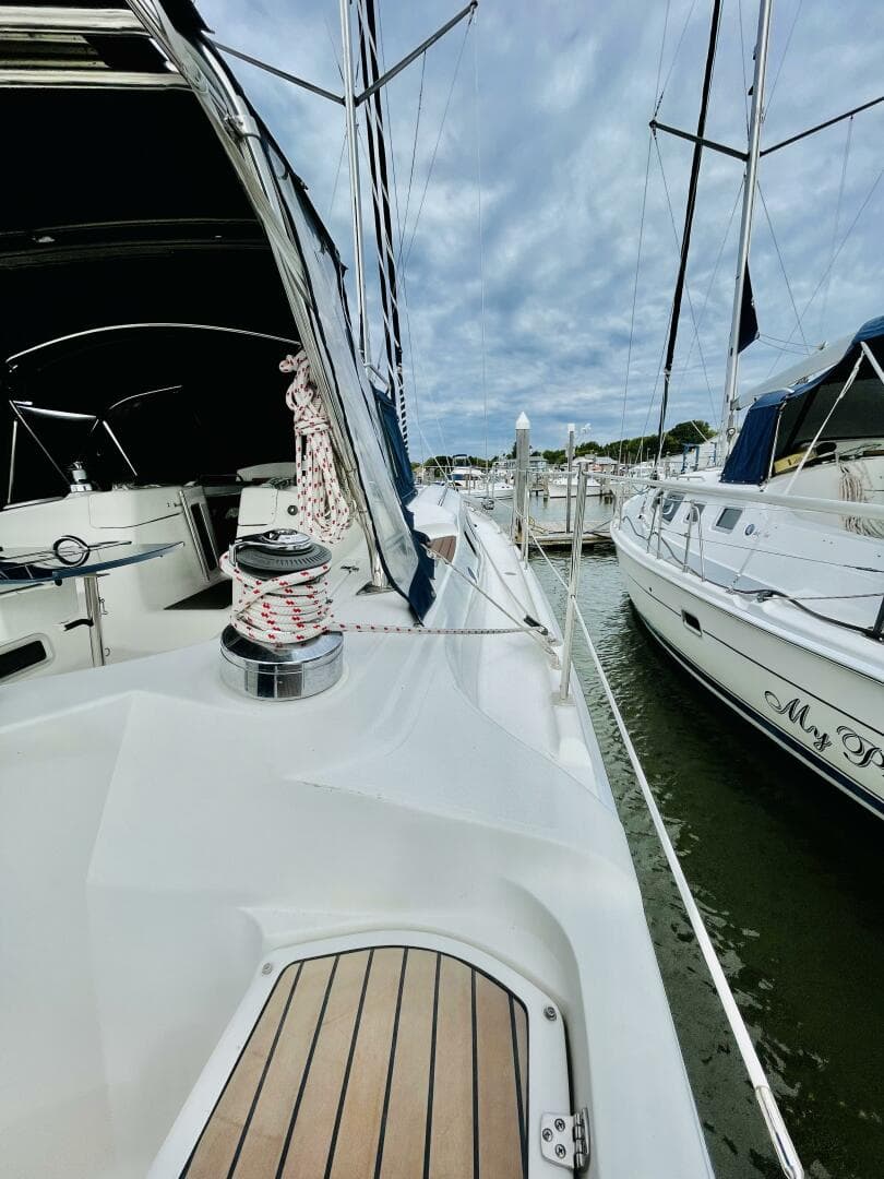 2007 Hunter 49