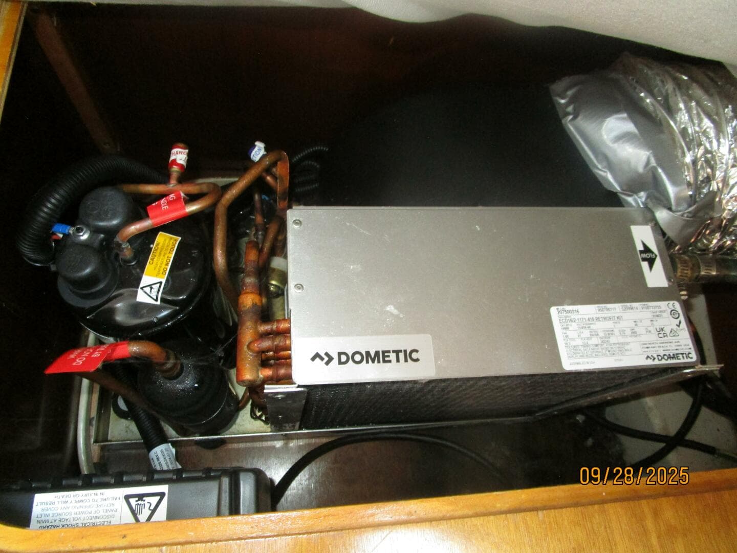 38' Beneteau air conditioning system