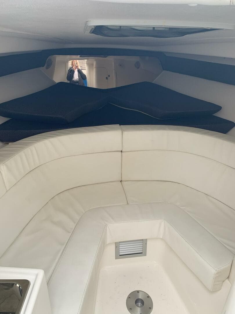 2000 Intrepid 356 Cuddy