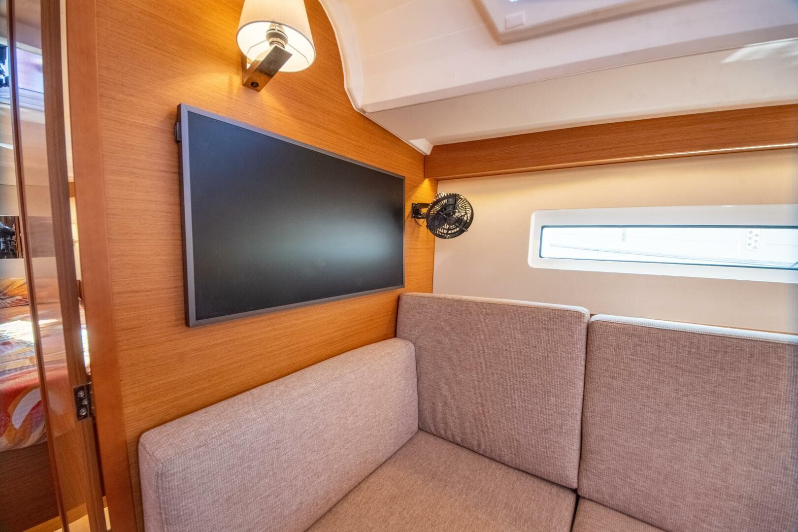 2022 Jeanneau Sun Odyssey 440