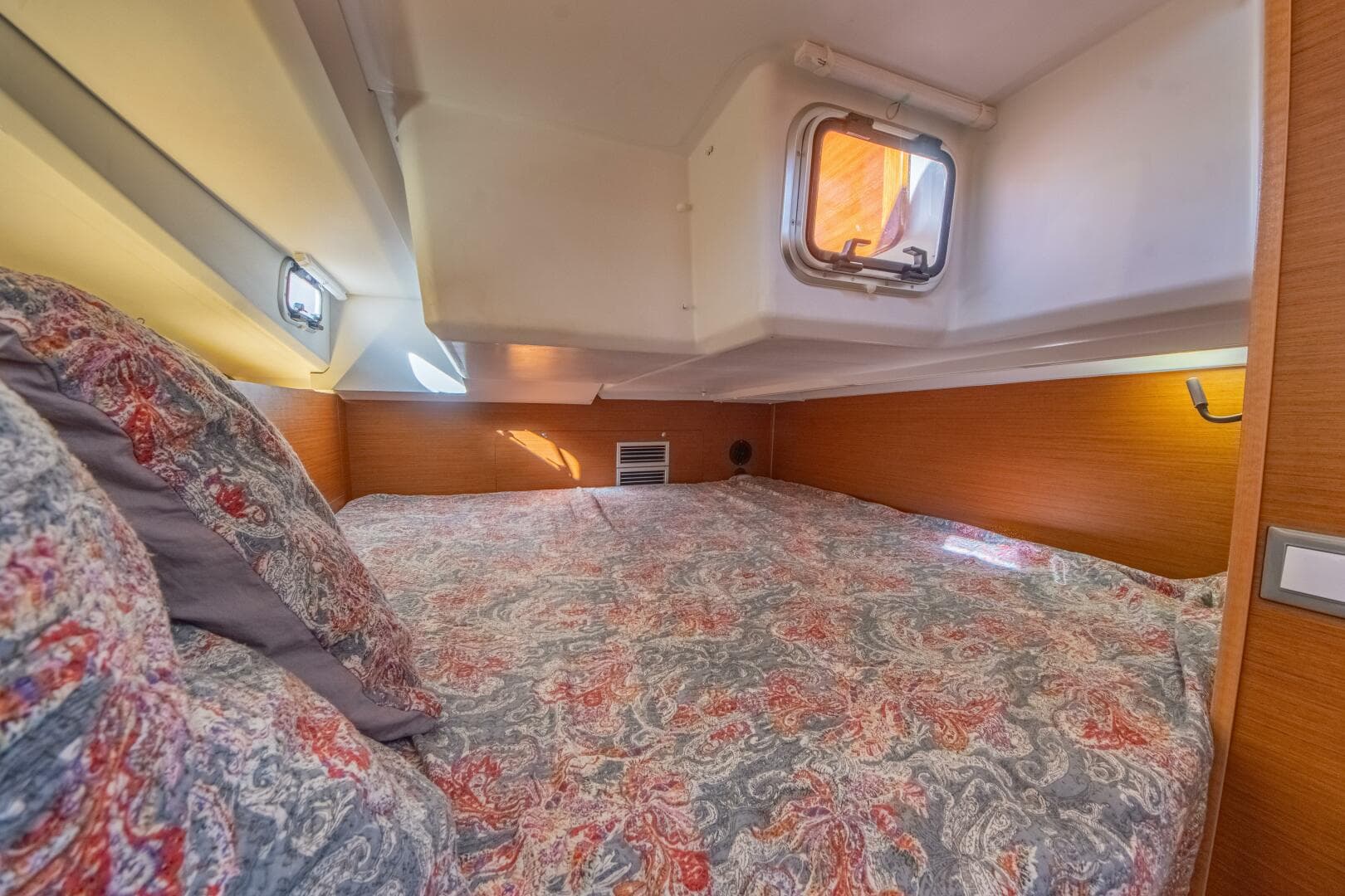 2022 Jeanneau Sun Odyssey 440