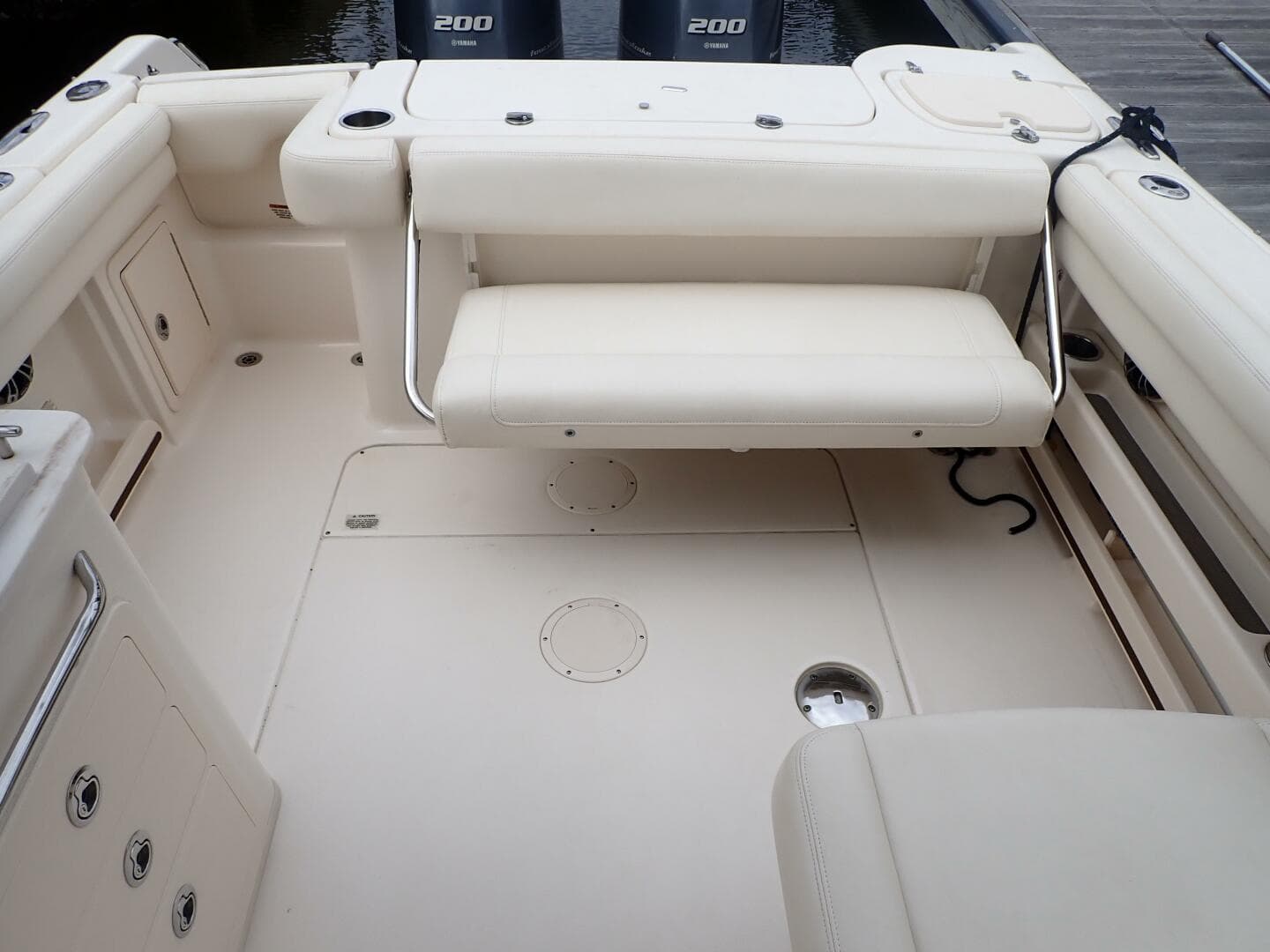 2021 Grady-White 275