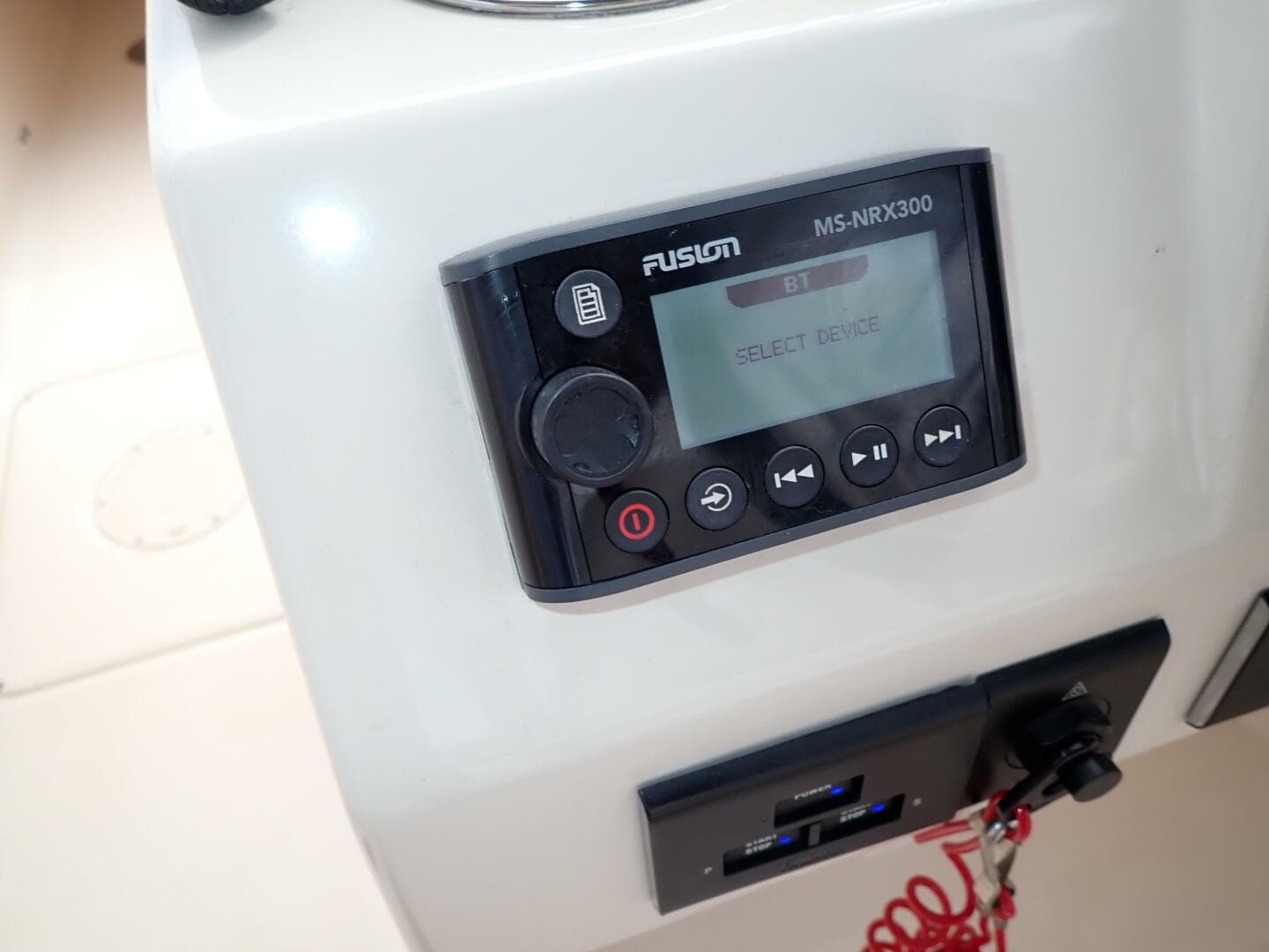 2021 Grady-White 275