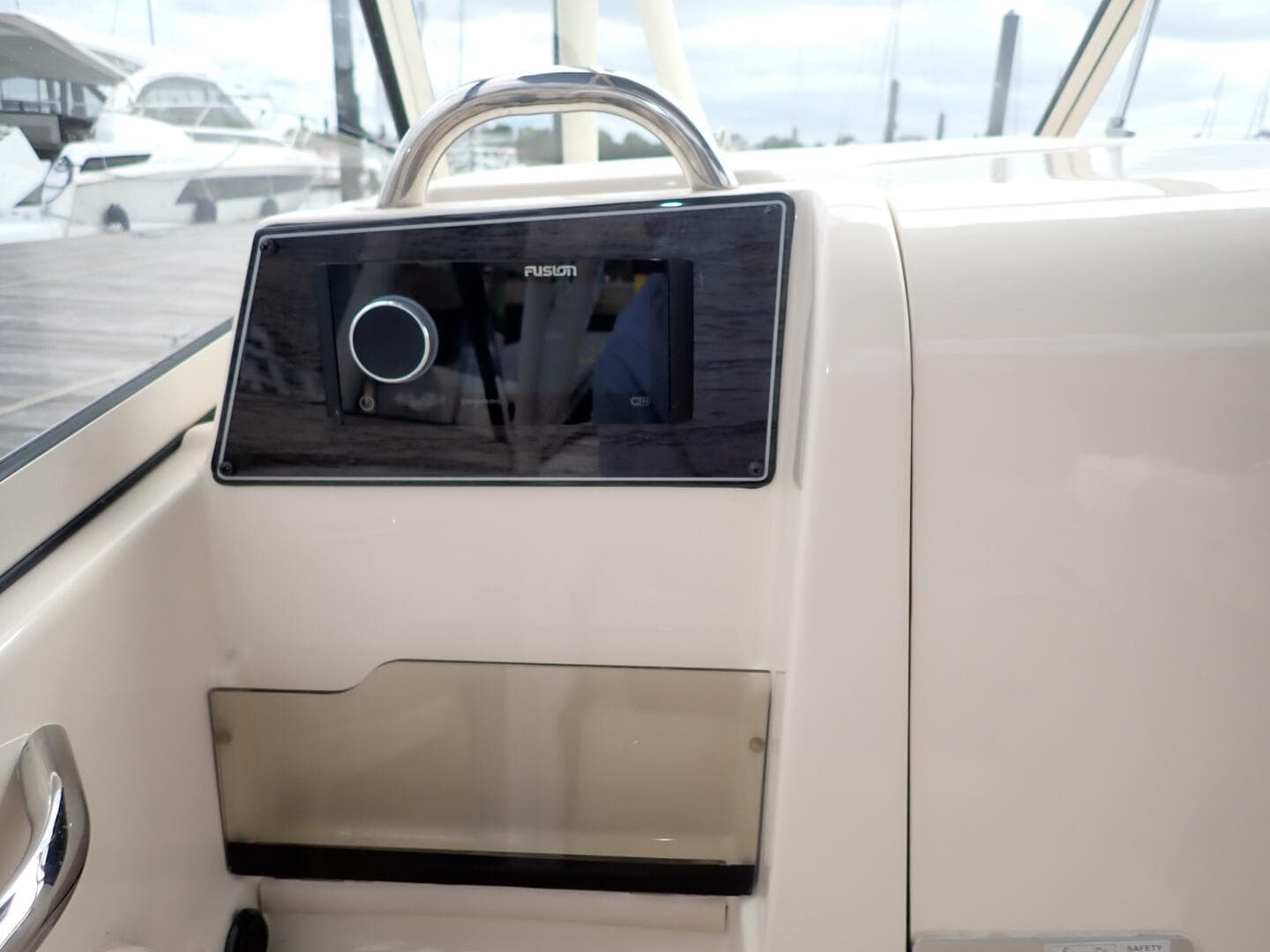 2021 Grady-White 275