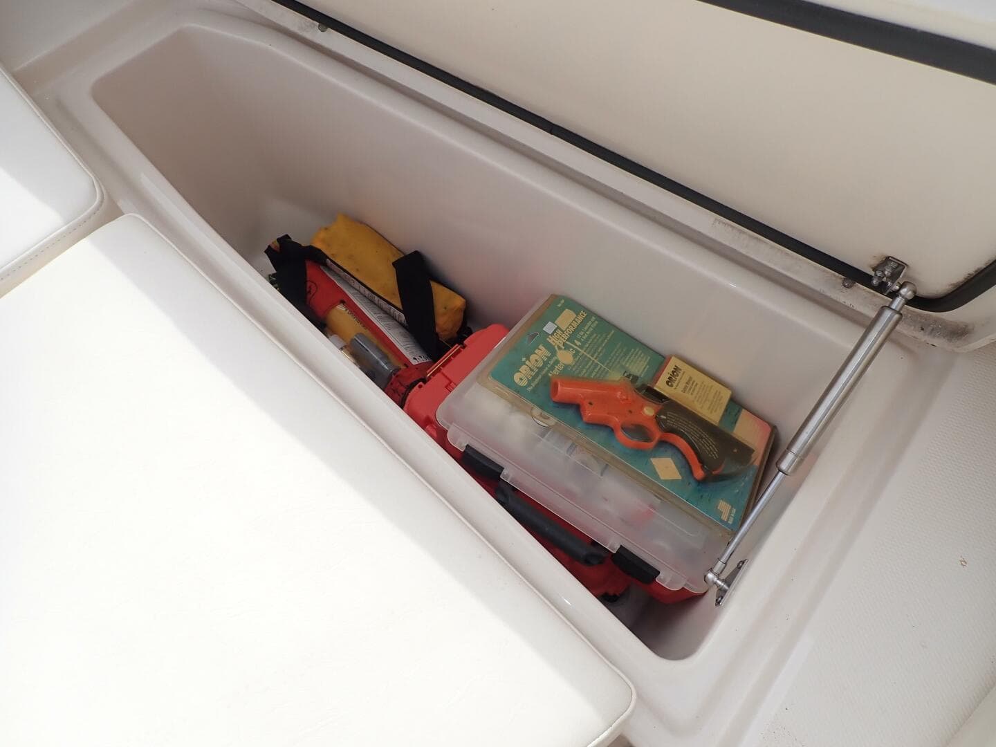 2021 Grady-White 275