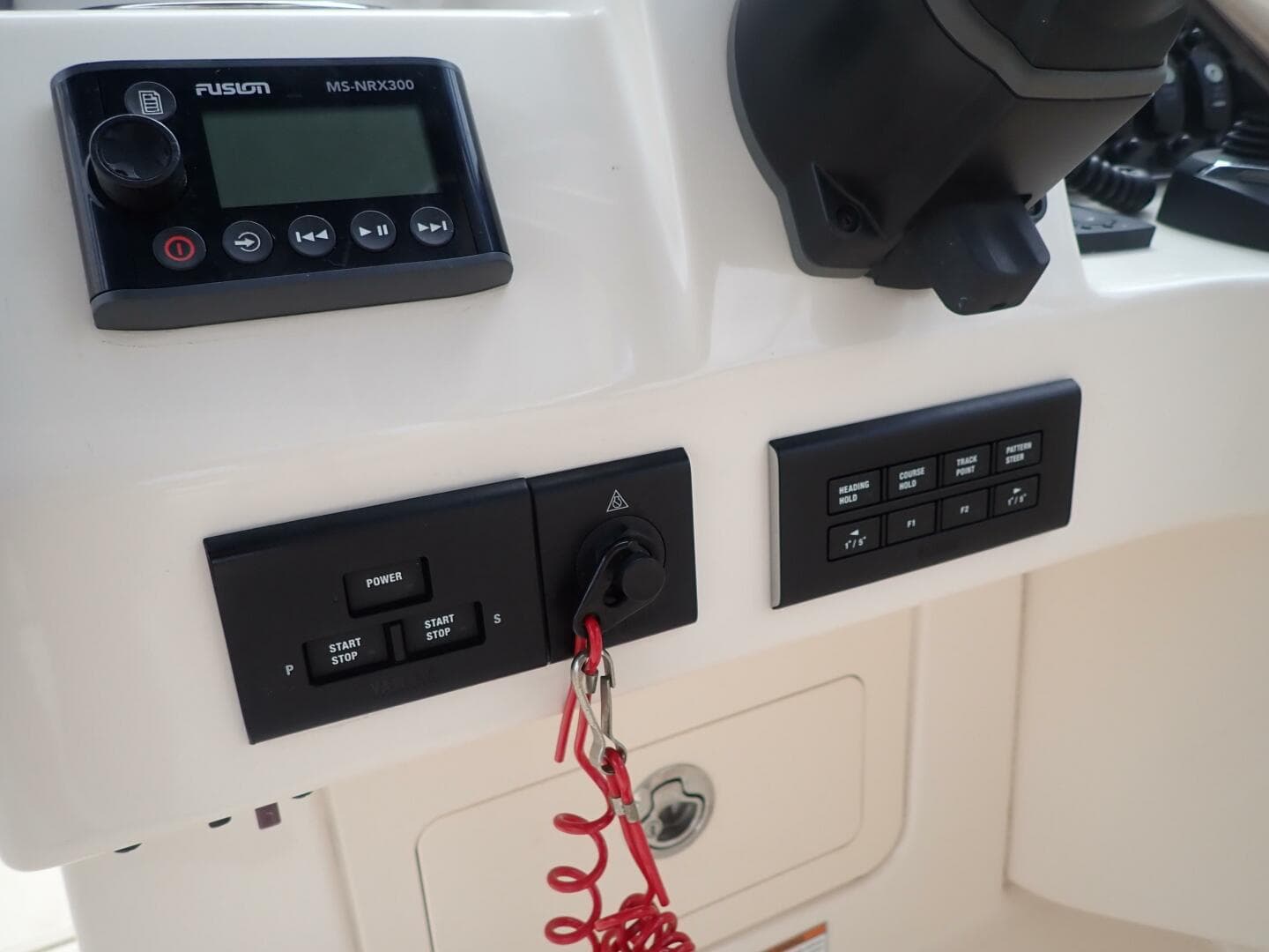 2021 Grady-White 275