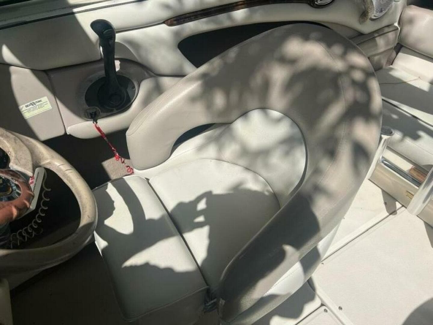 2003 Sea Ray 220 Bow Rider